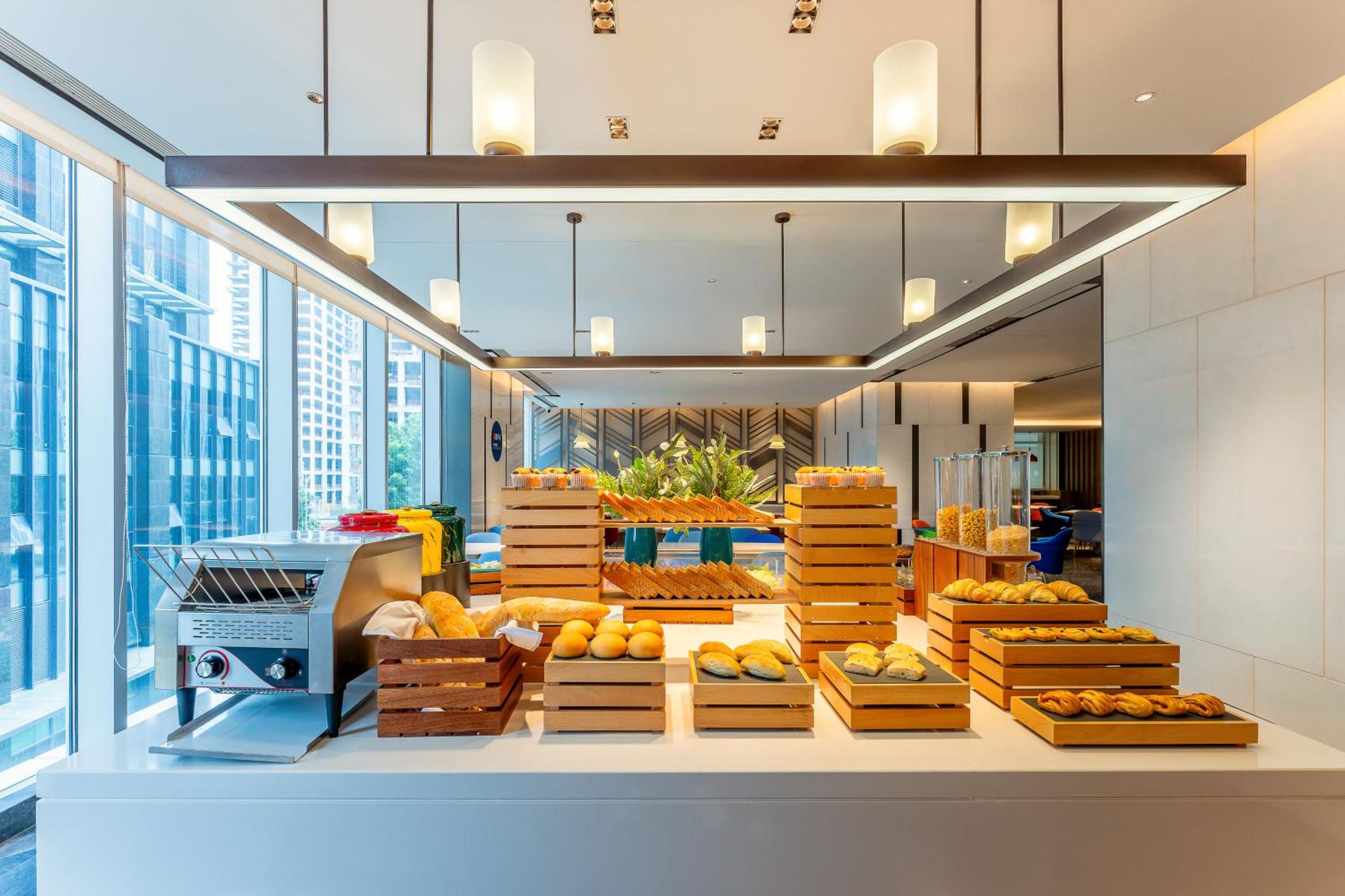 Holiday Inn Express Shenzhen Guangming by IHG