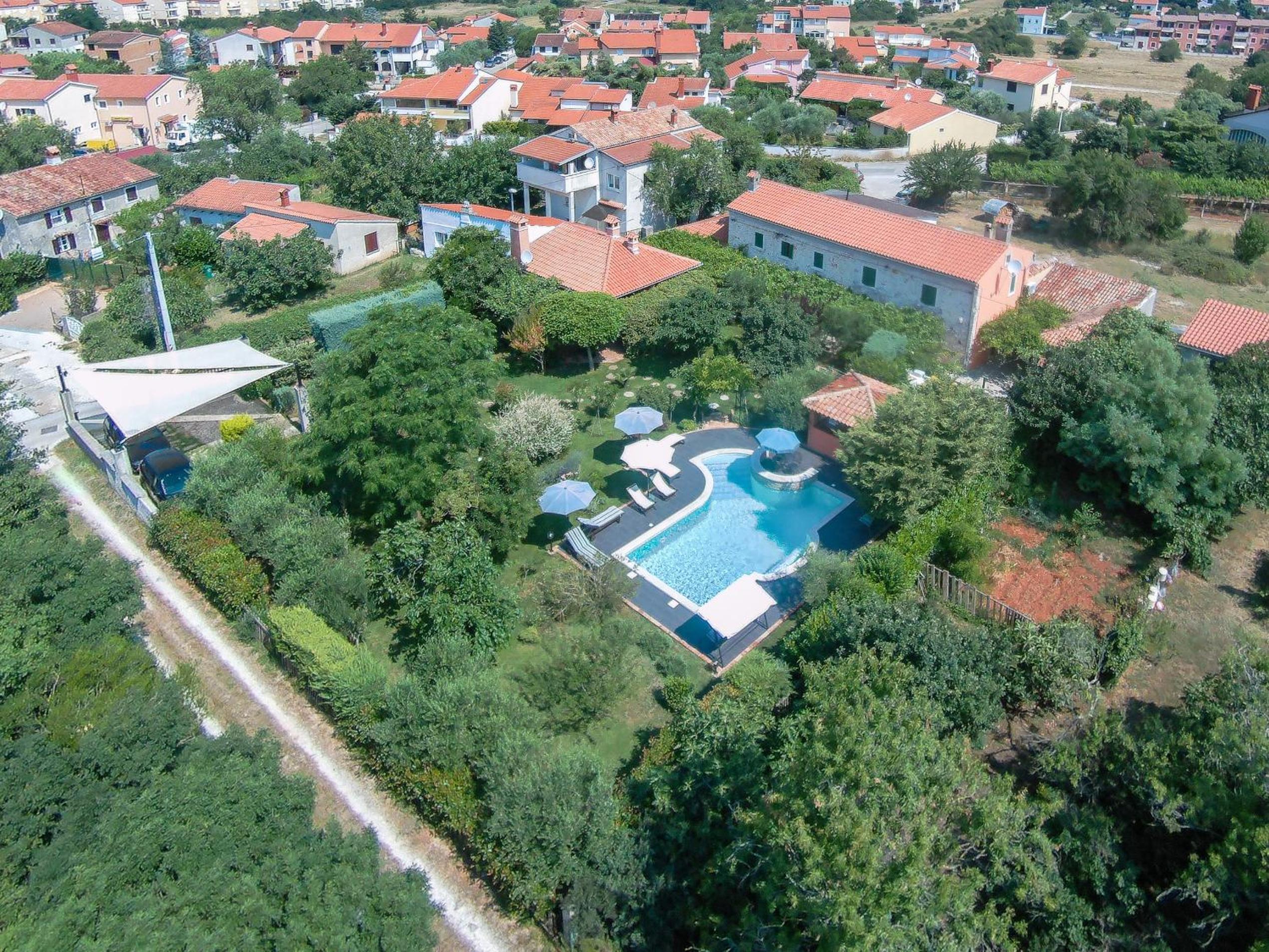 Country House Apartments