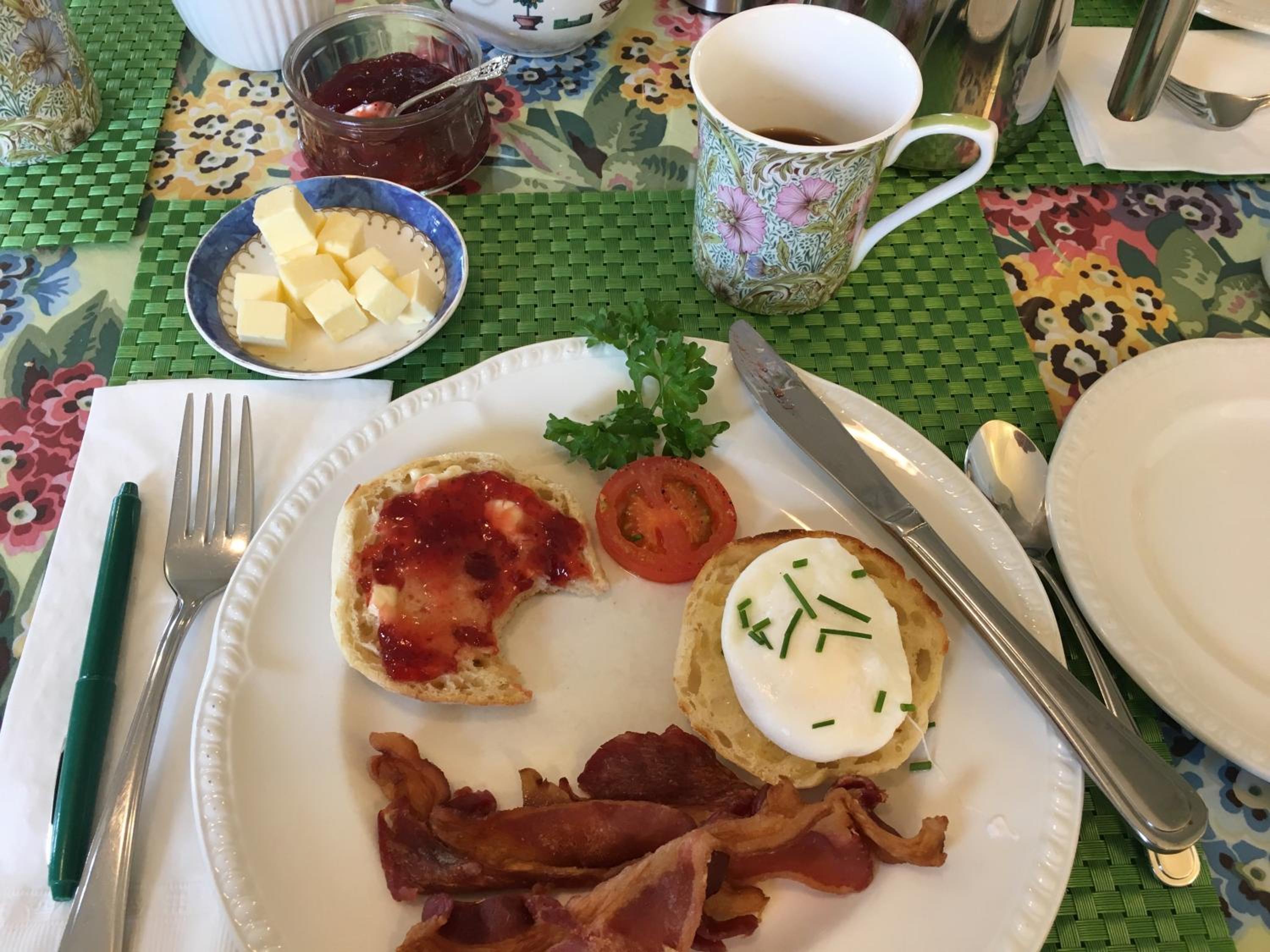 Bayview Pines Country Inn B&B