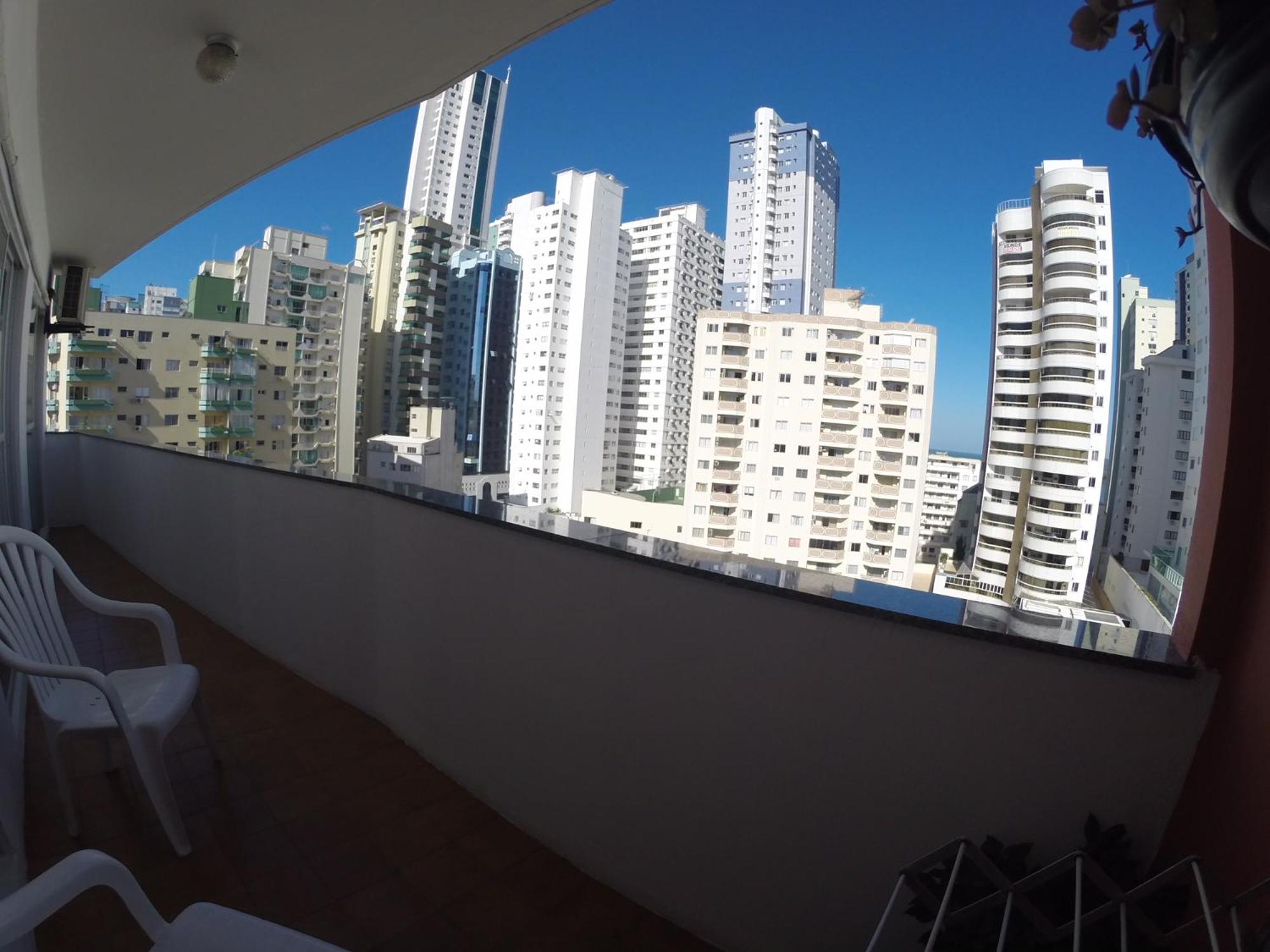 Apto Av. Brasil - Centro