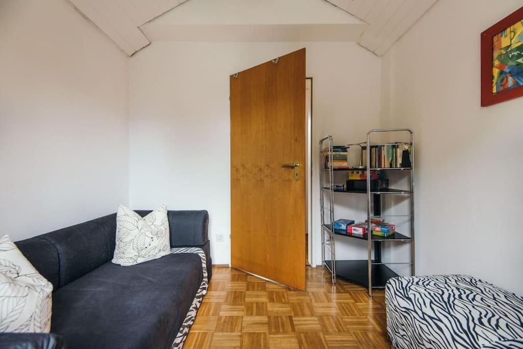 Photo 11