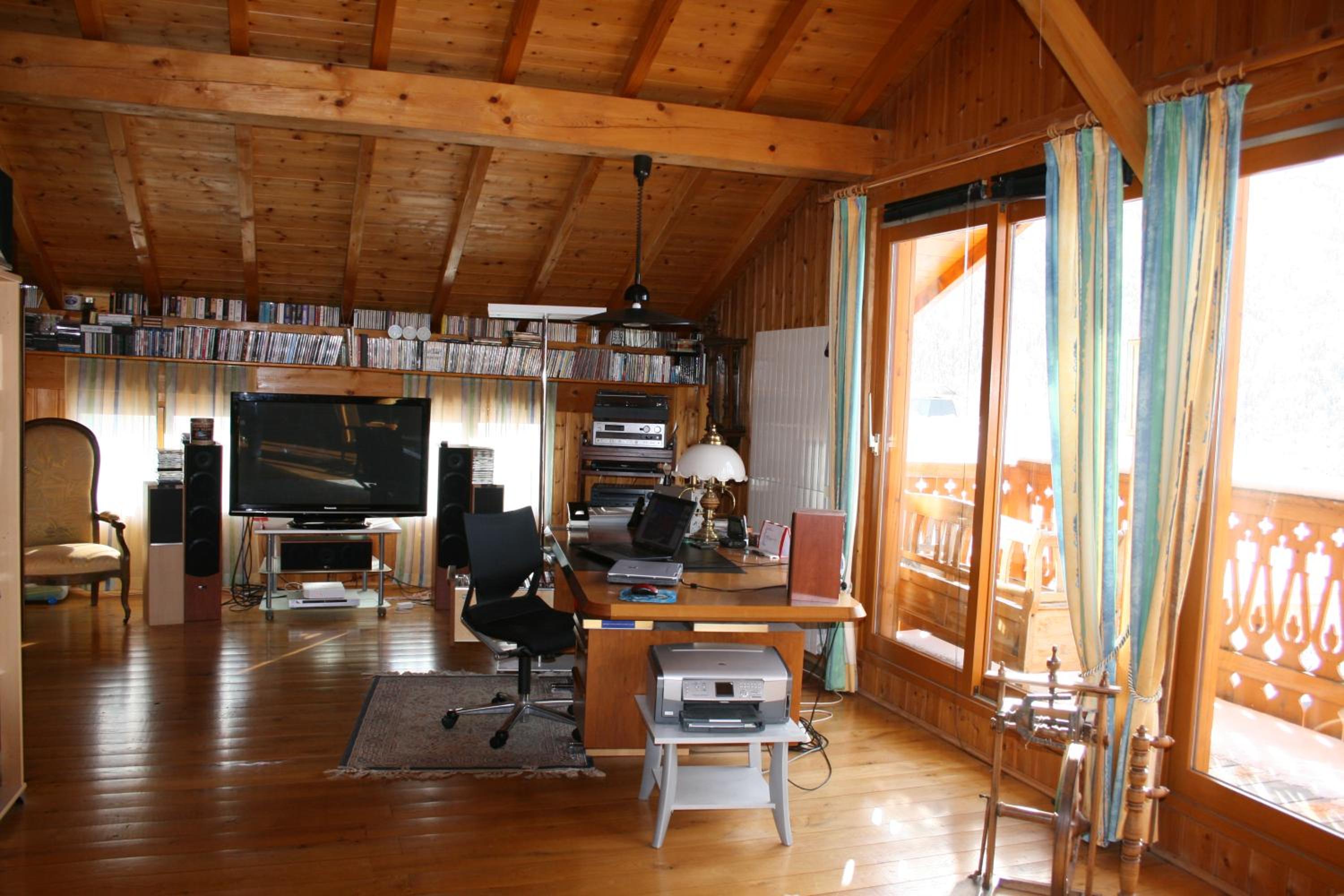 Photo 6