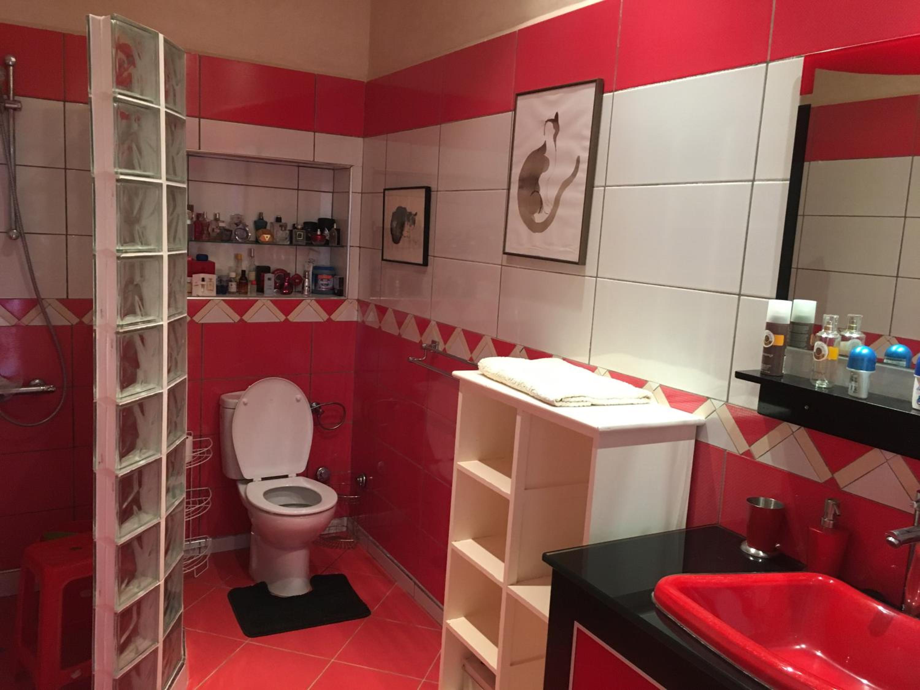 Europa mirlef t aventur Guest House