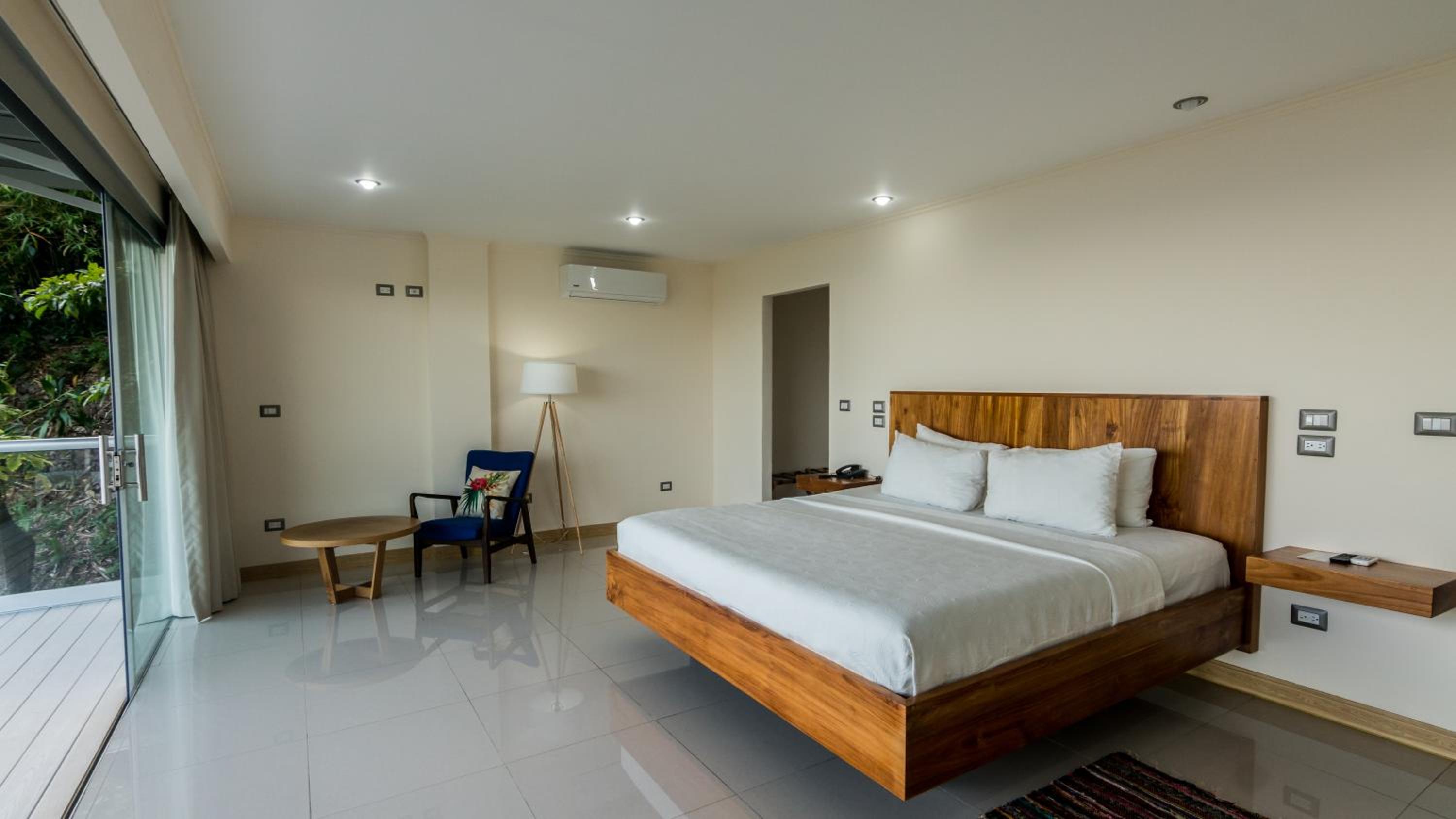 La Mariposa Apartments