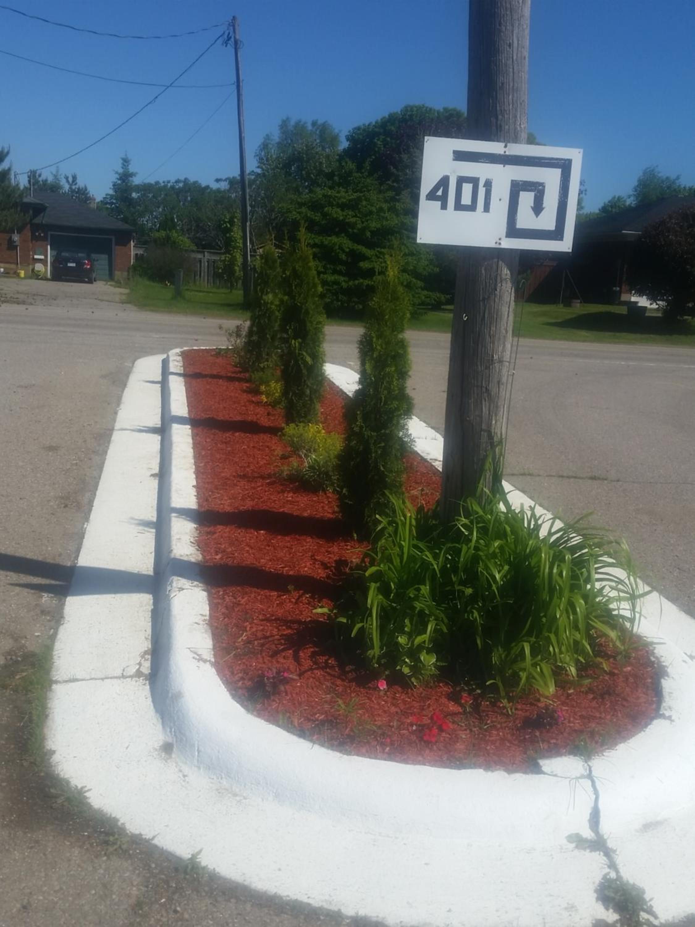 Twin Oaks Motel