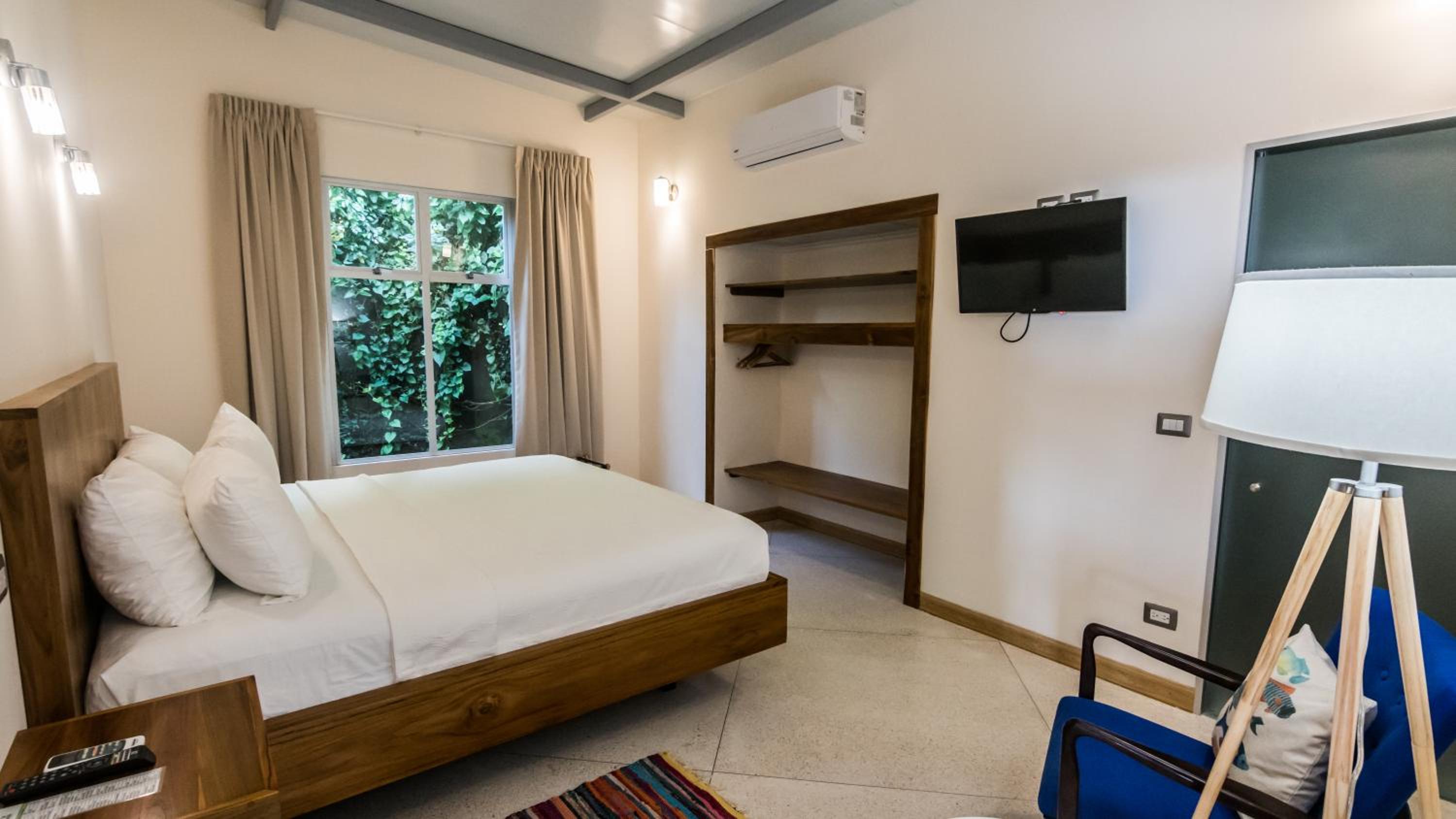 La Mariposa Apartments