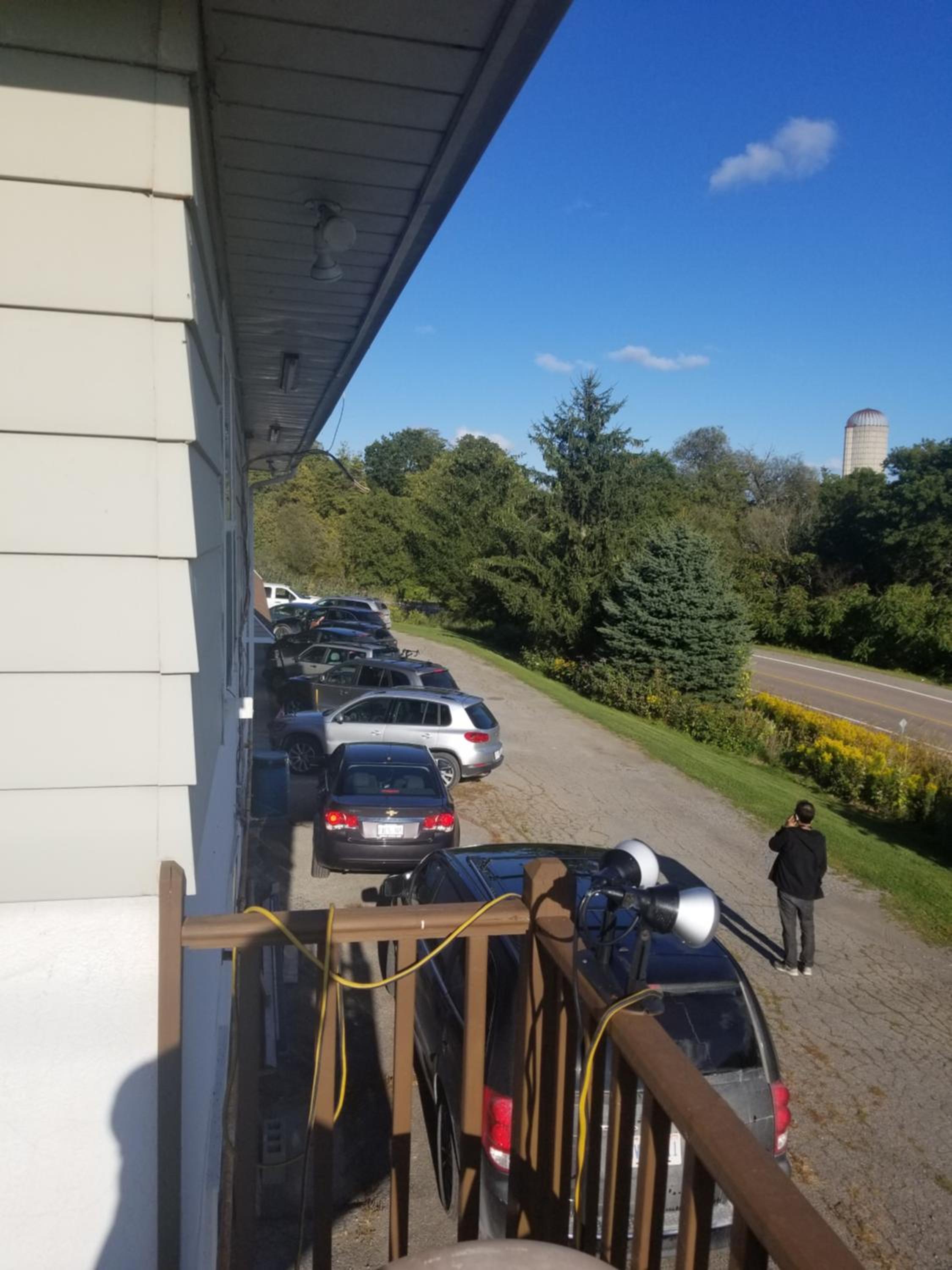 Twin Oaks Motel