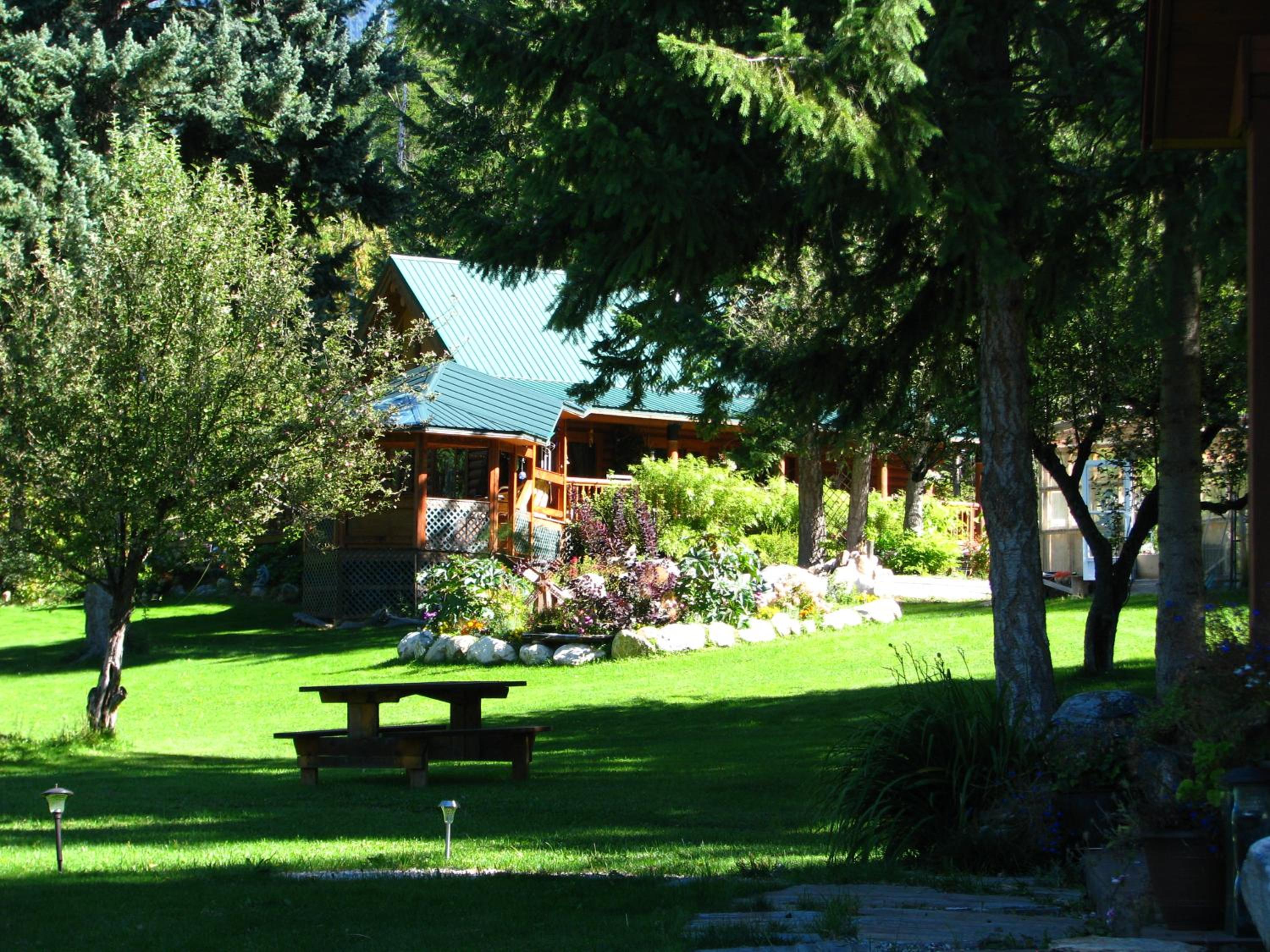 Shadow Mountain Cabins