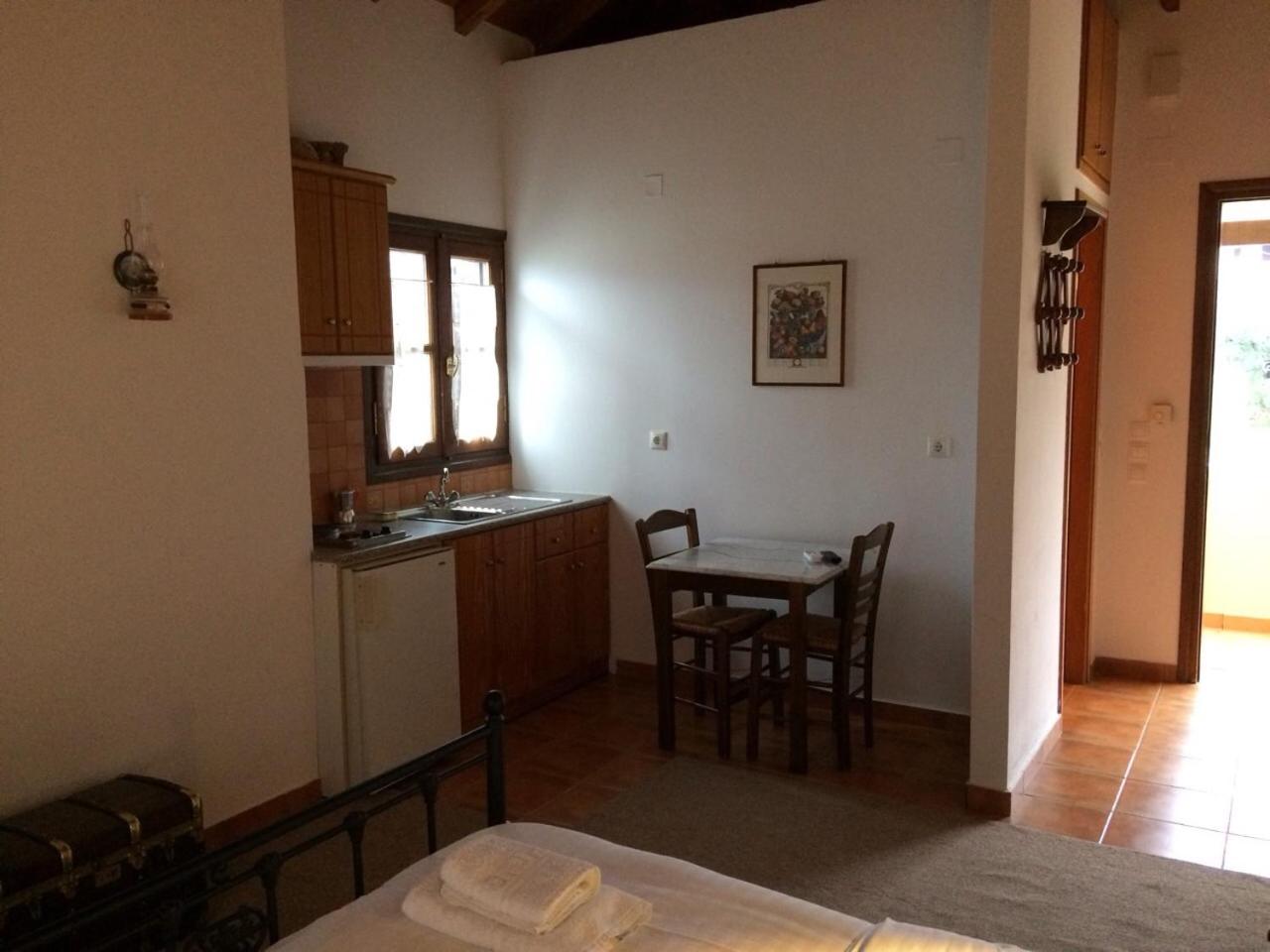 Alexandraki Rooms