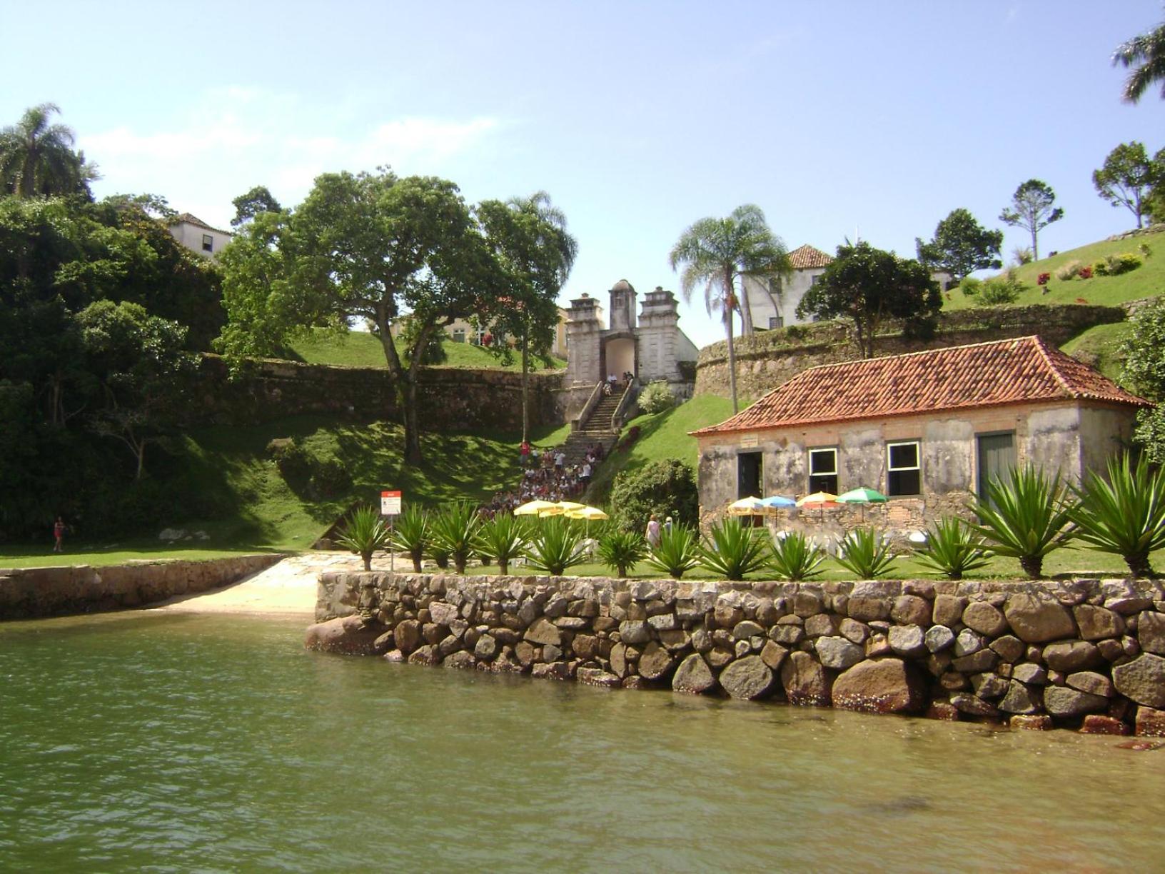 Lindo Apto, 50metros do mar, Ideal Para Familias