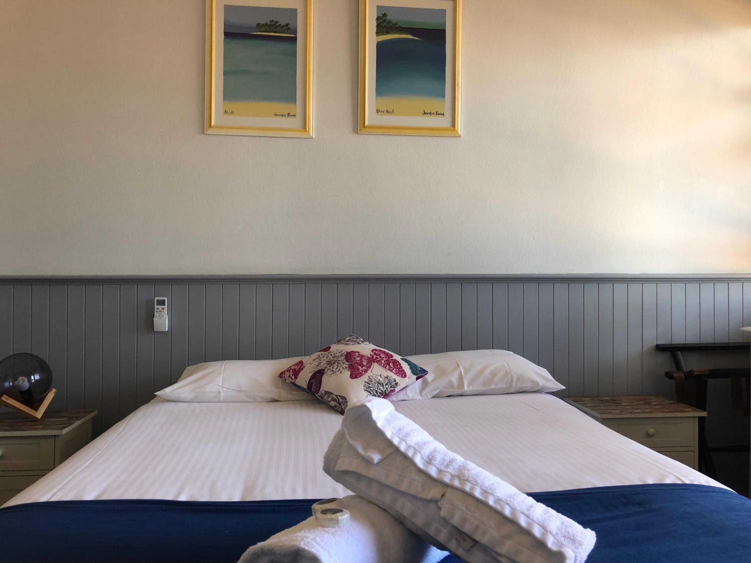 Squid's Ink Motel