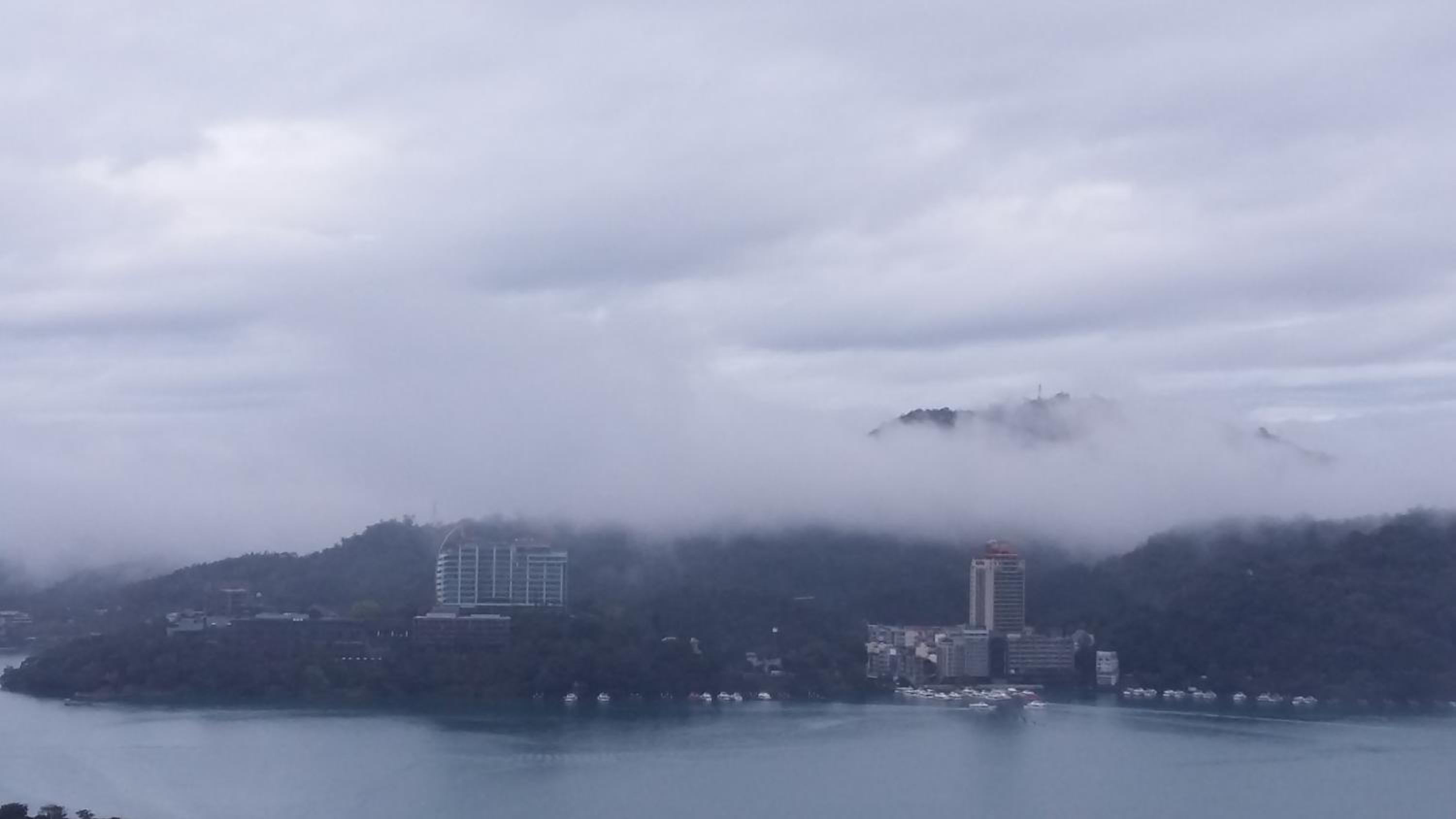 Yi Da Lakeside Hotel