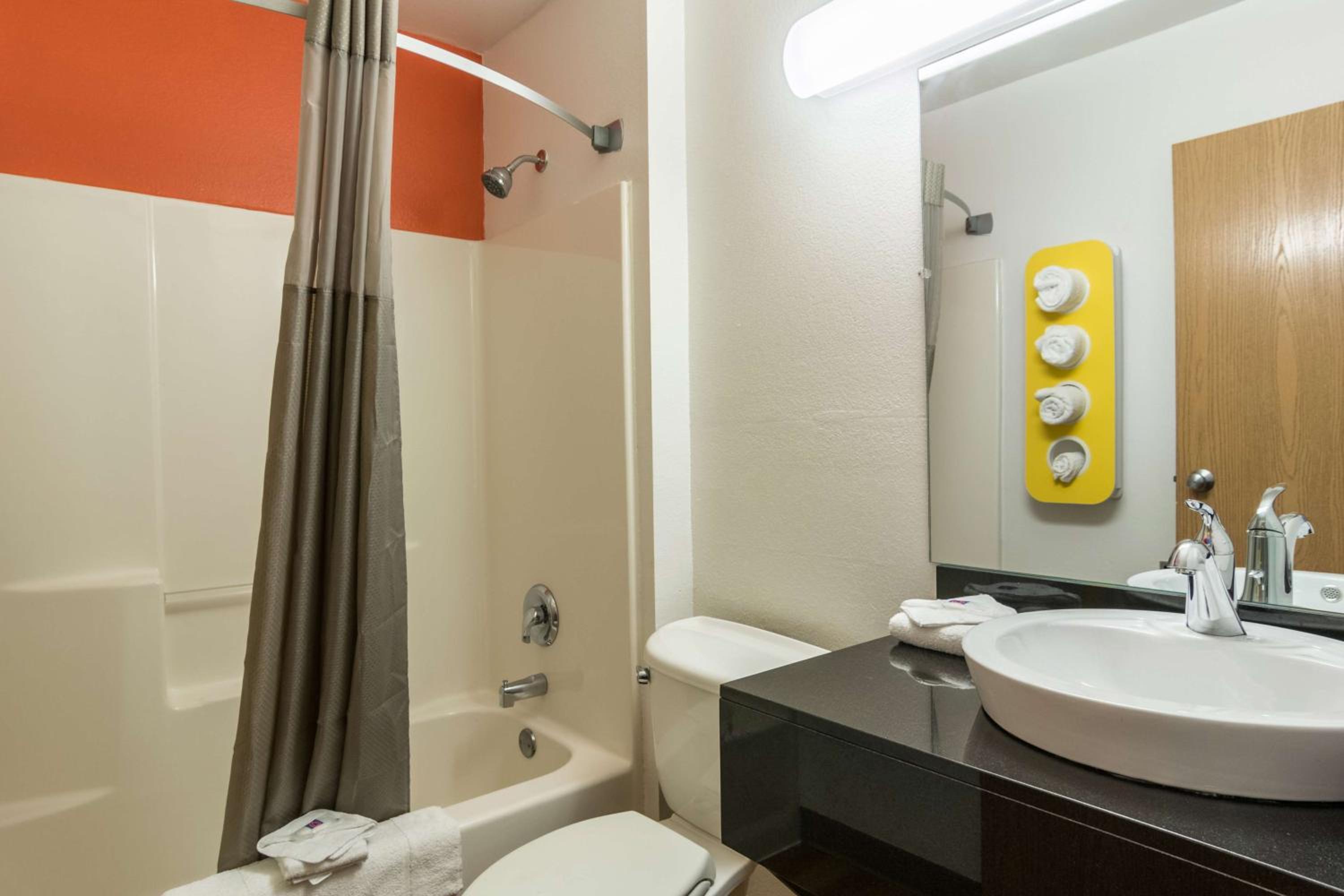 Motel 6-Barkeyville, PA - Property Image 31