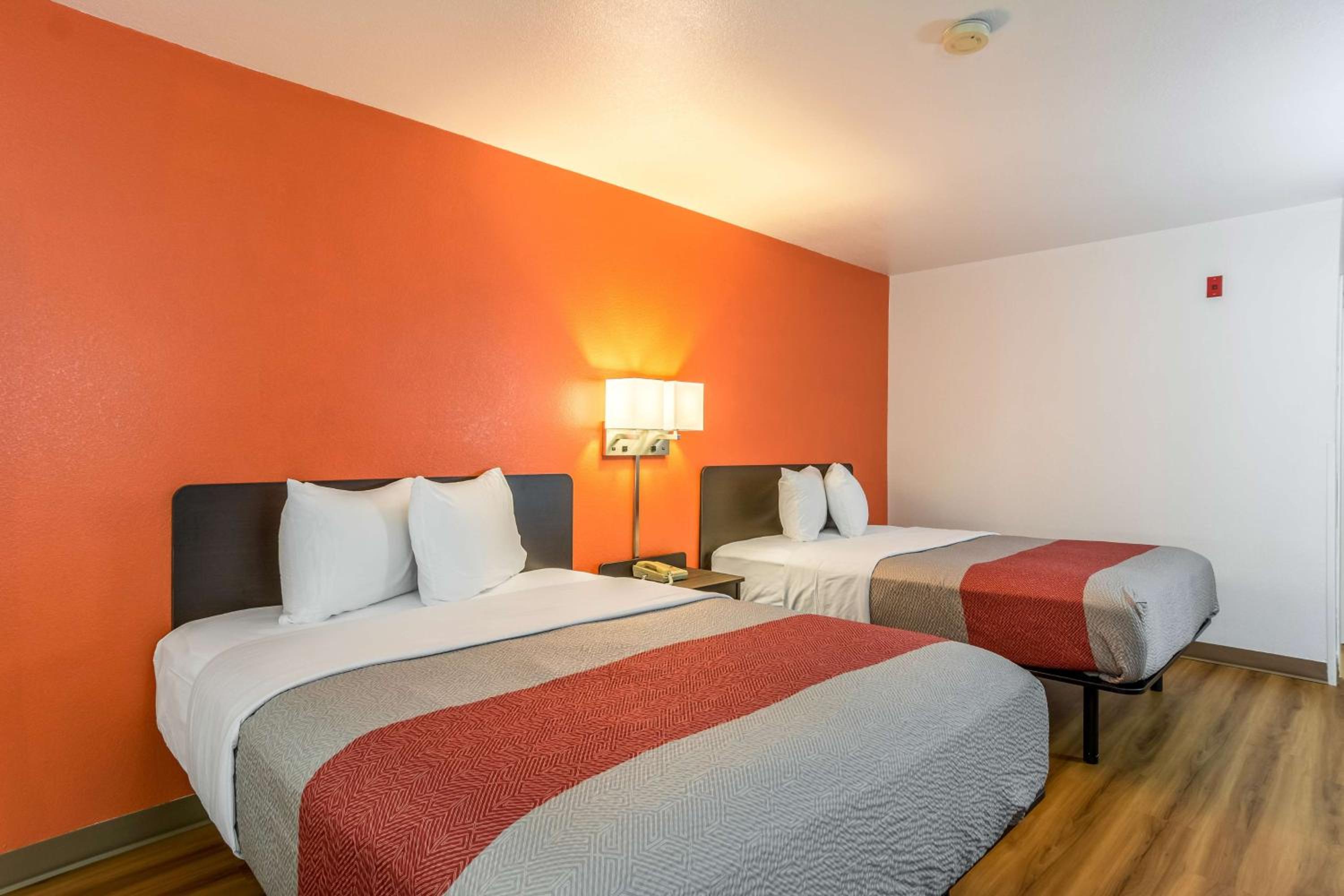 Motel 6-Barkeyville, PA - Property Image 42