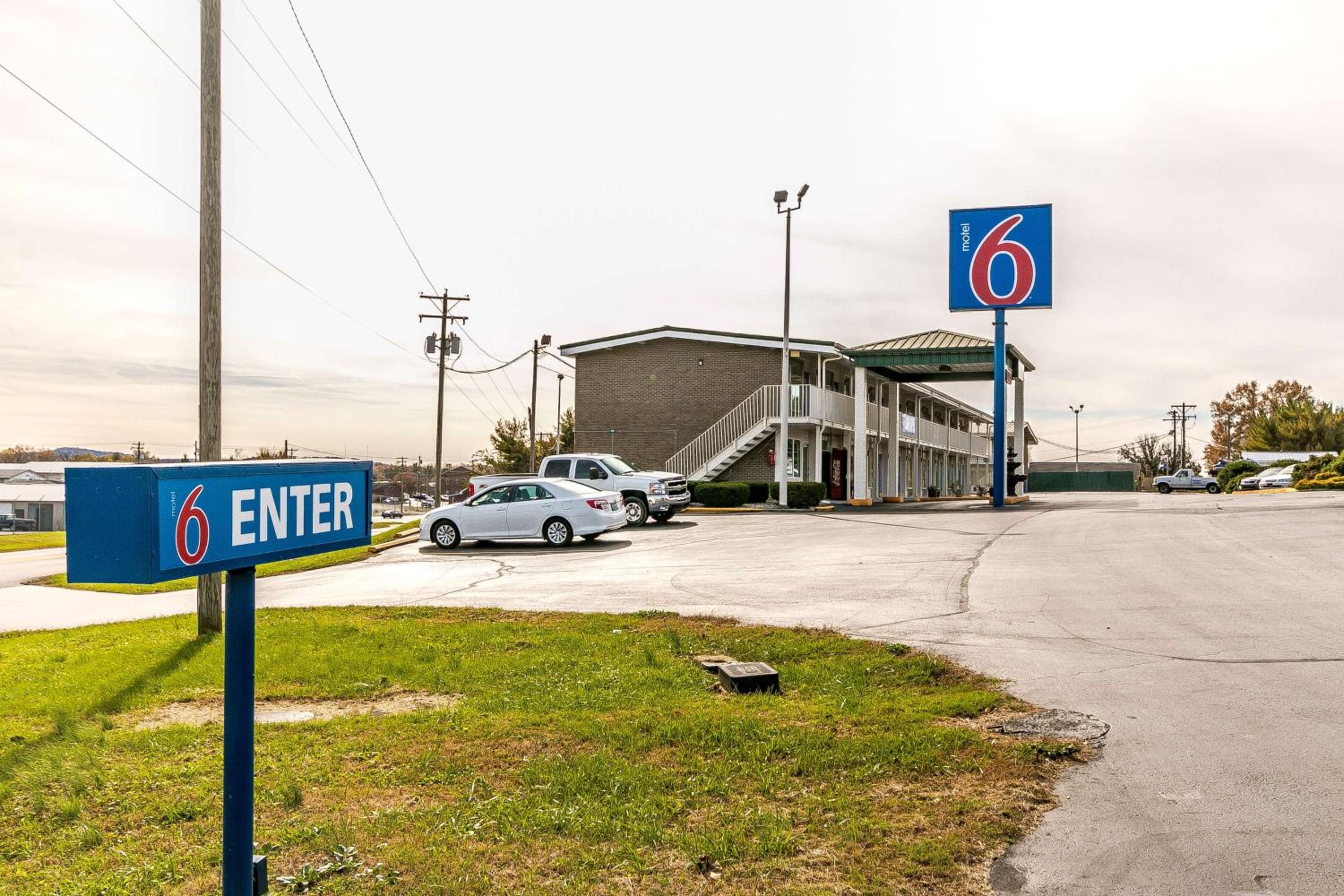 Motel 6-Somerset, KY view 3