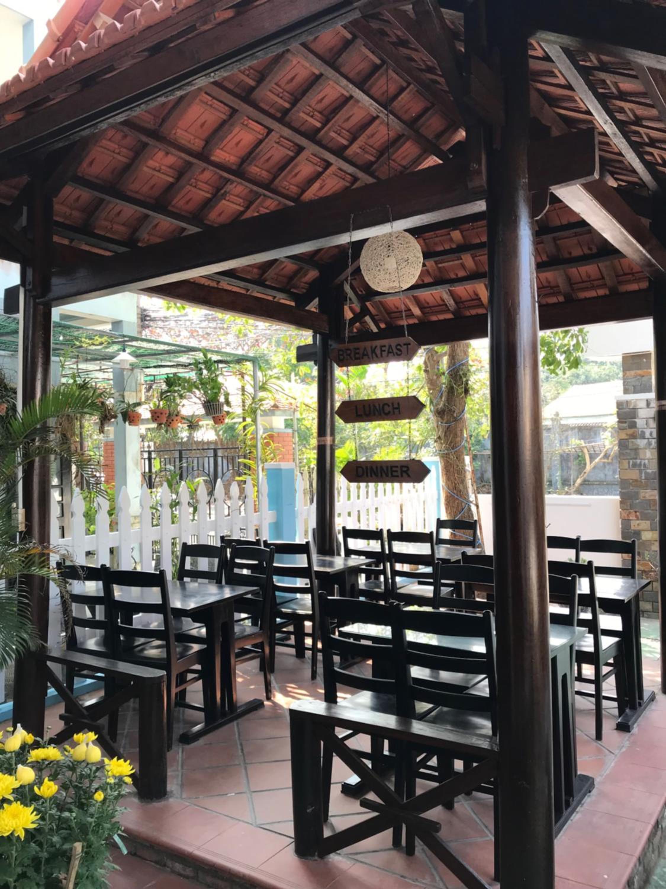 Cheerful Hoi An Hostel view 3
