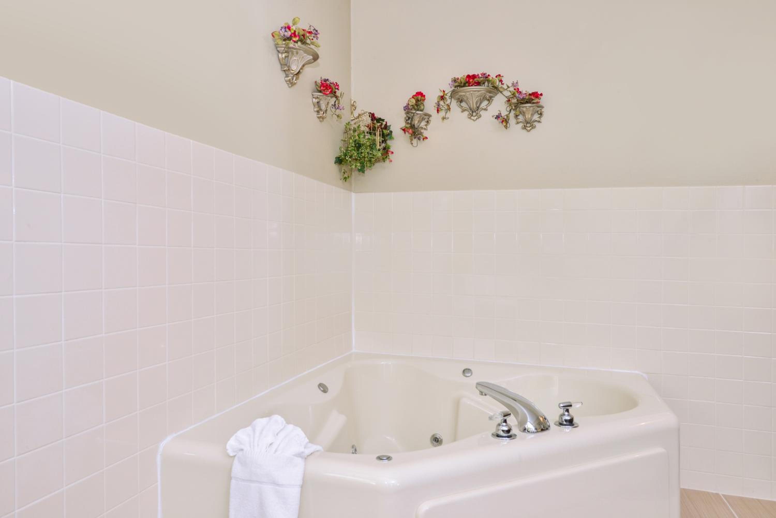 Regency Inn Geneseo IL