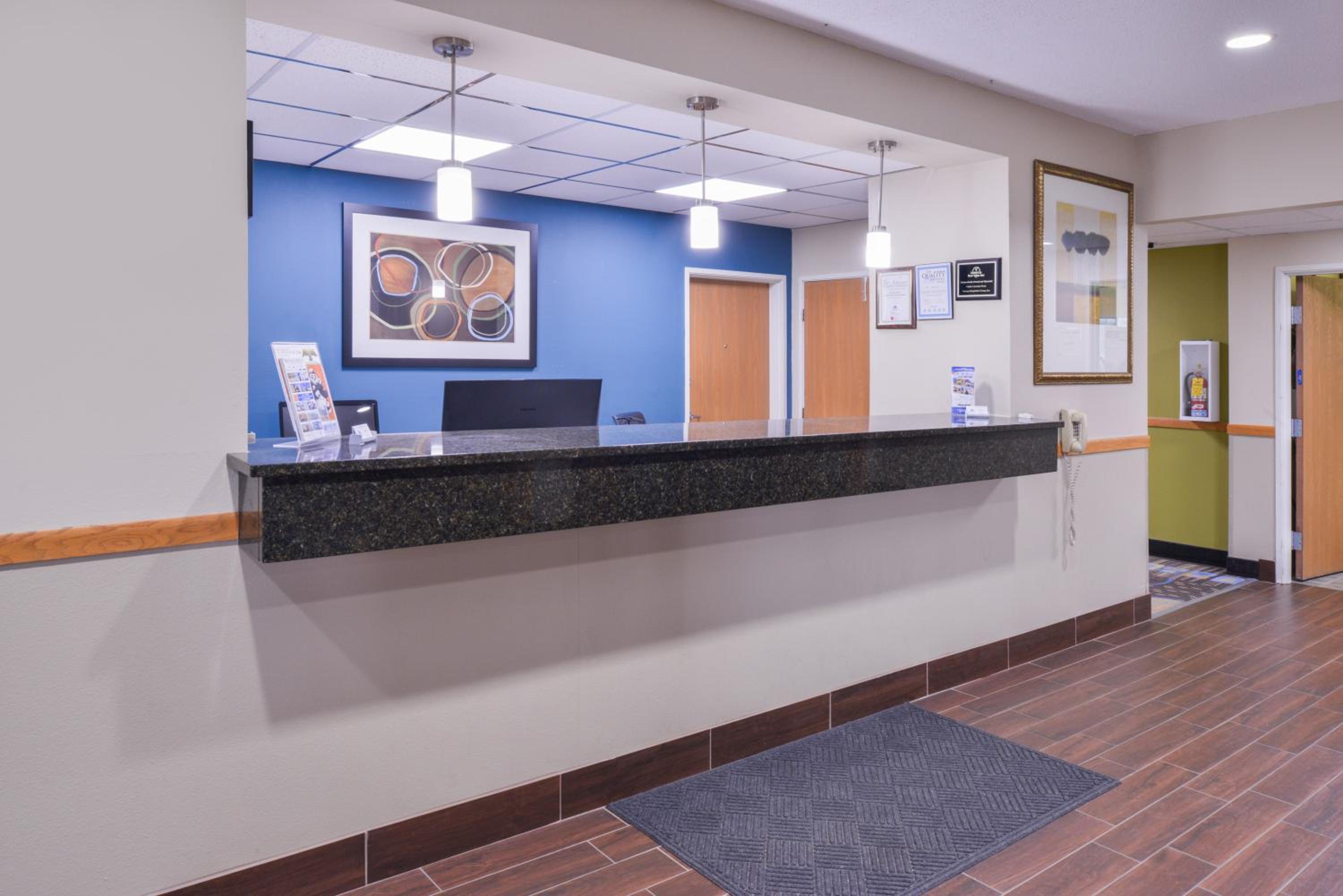 Regency Inn Geneseo, Photo 24