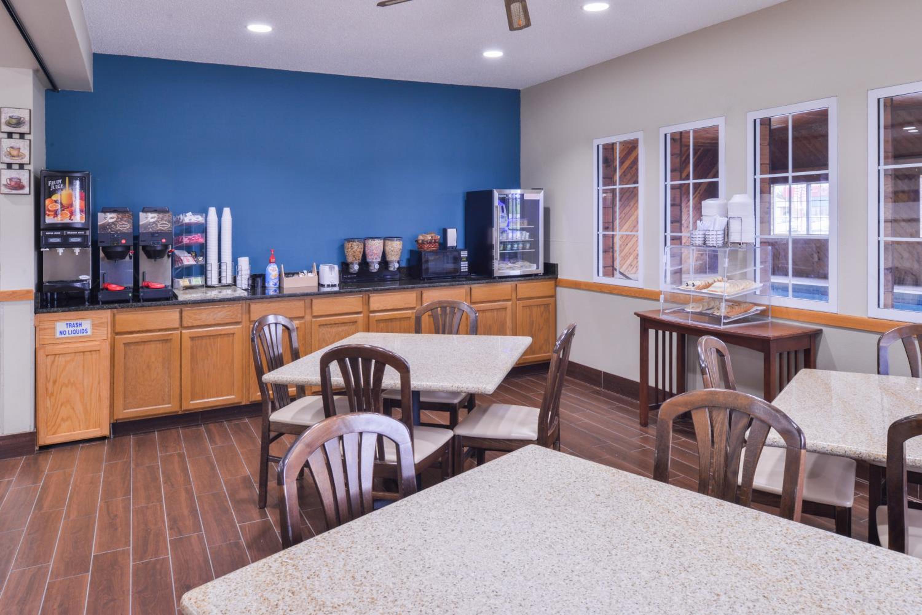 Regency Inn Geneseo IL