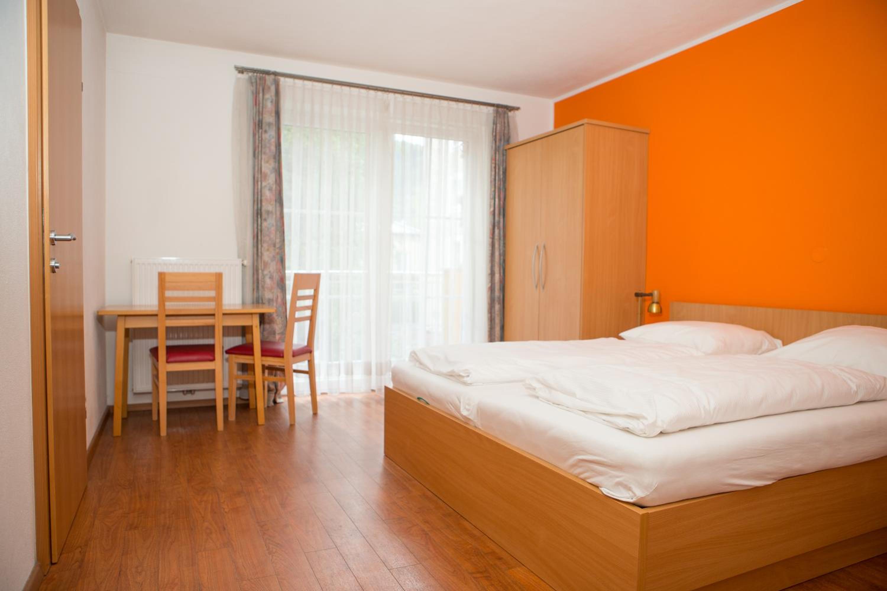 YoHo - International Youth Hostel