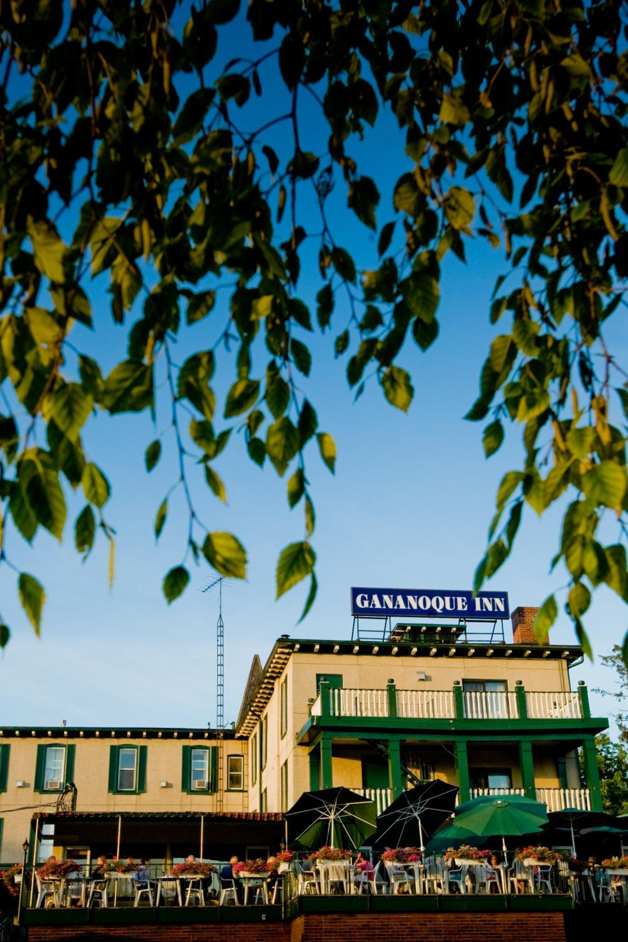 Gananoque Vacations - The Gananoque Inn - Property Image 2