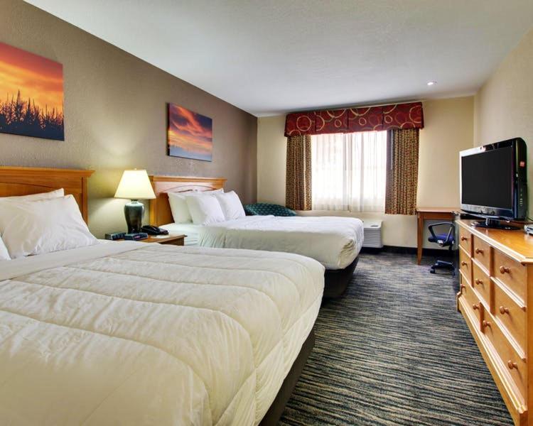 EverSpring Inn Suites - Property Image 20