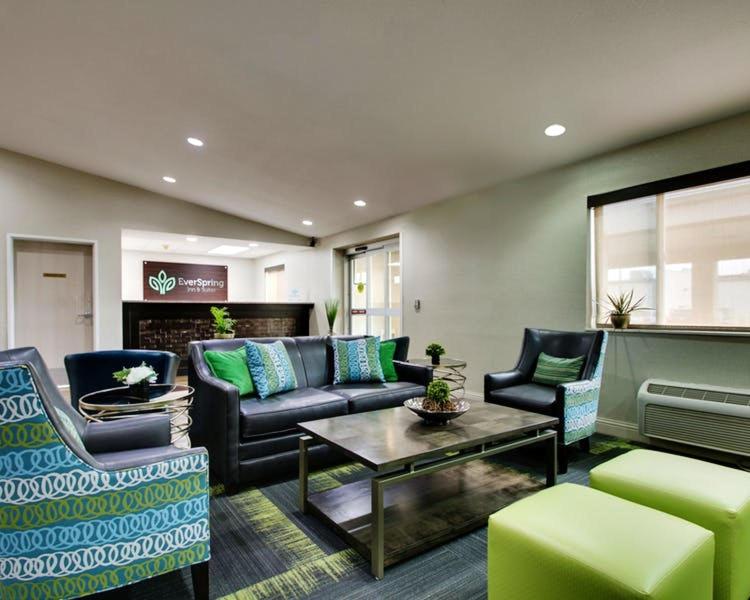 EverSpring Inn Suites - Property Image 17