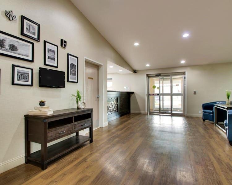 EverSpring Inn Suites - Property Image 18