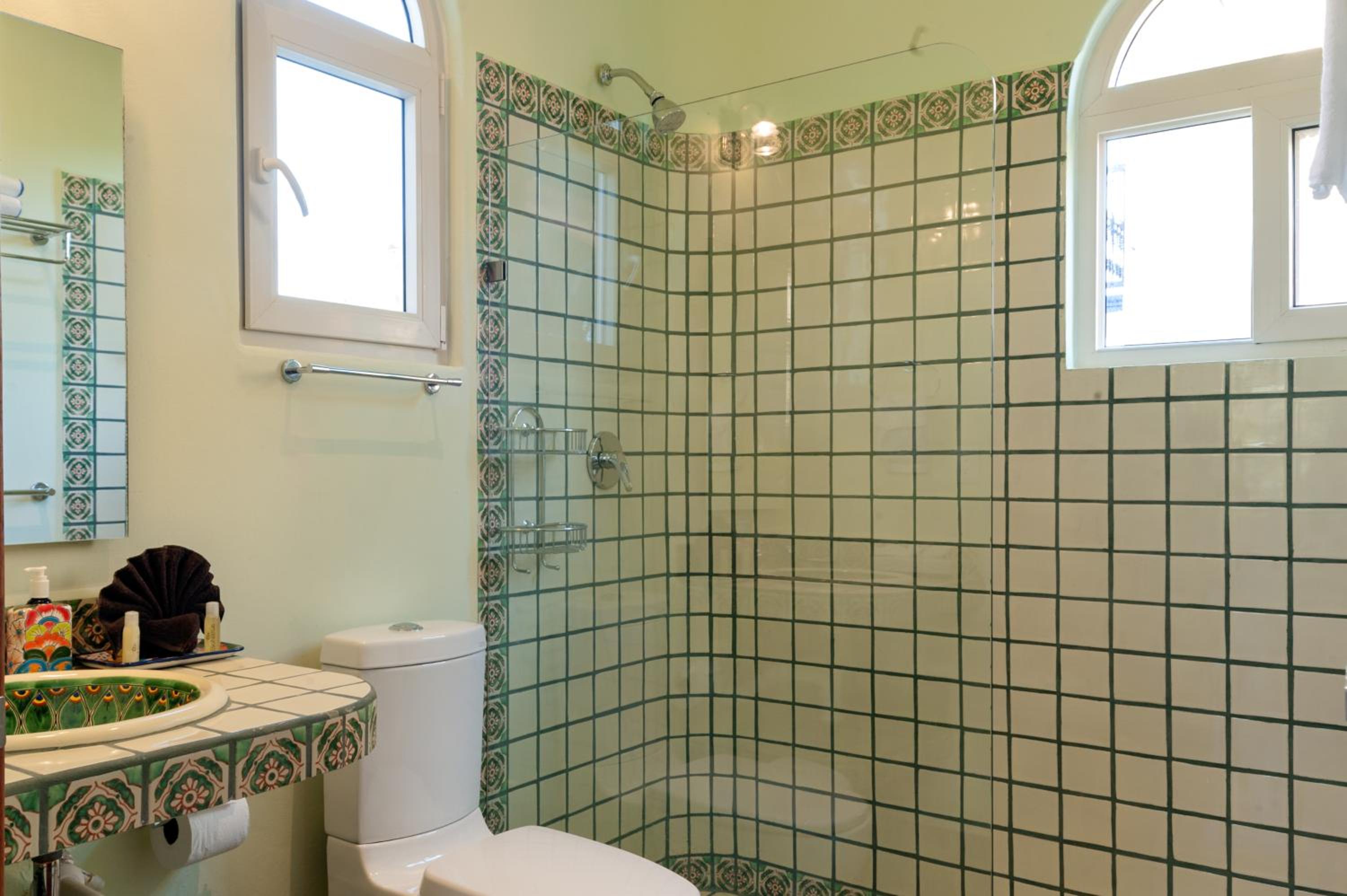 Casa Sonoma - Charming Condos Minutes from Beach & Reef