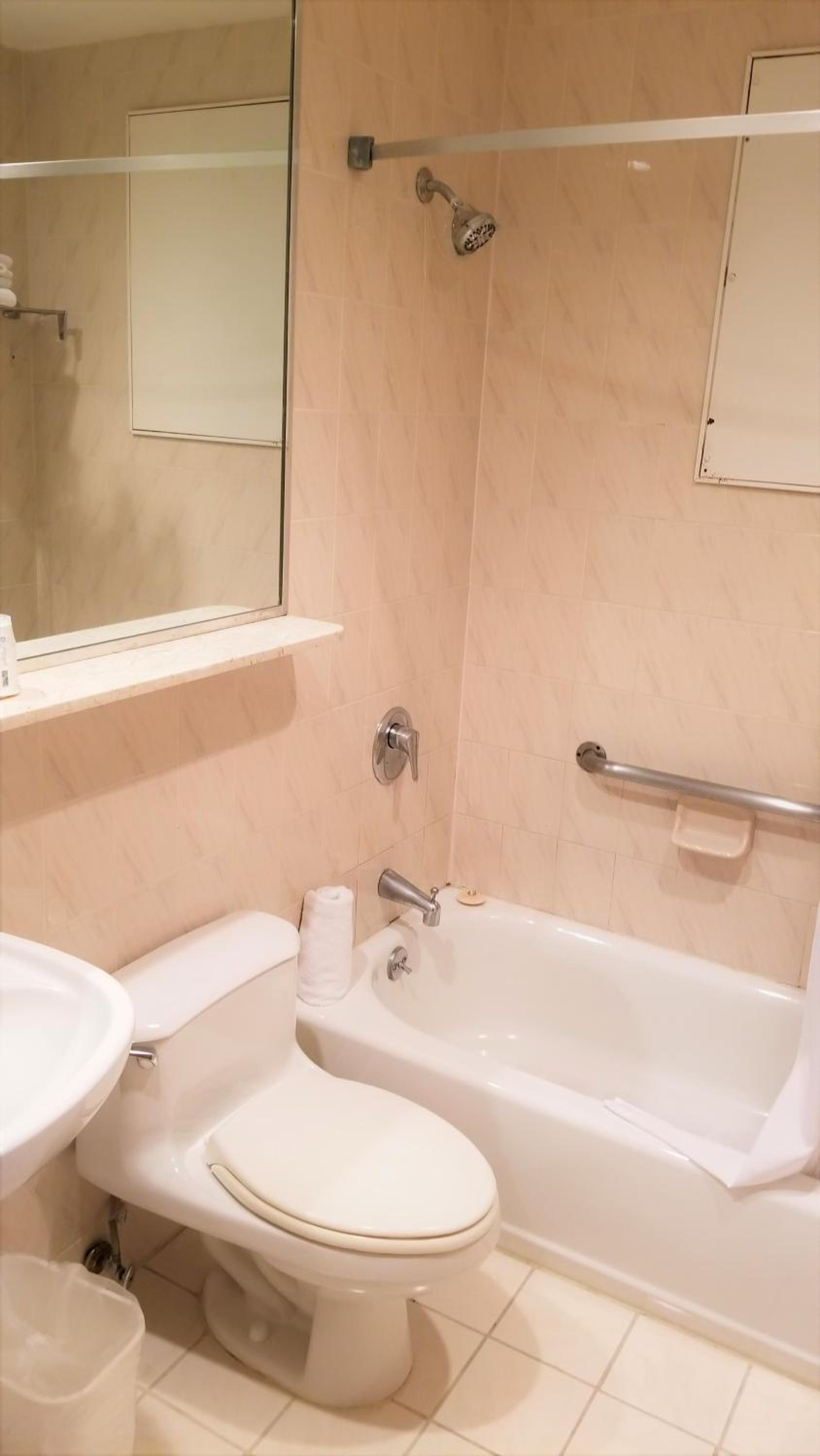 Night Hotel Broadway 3