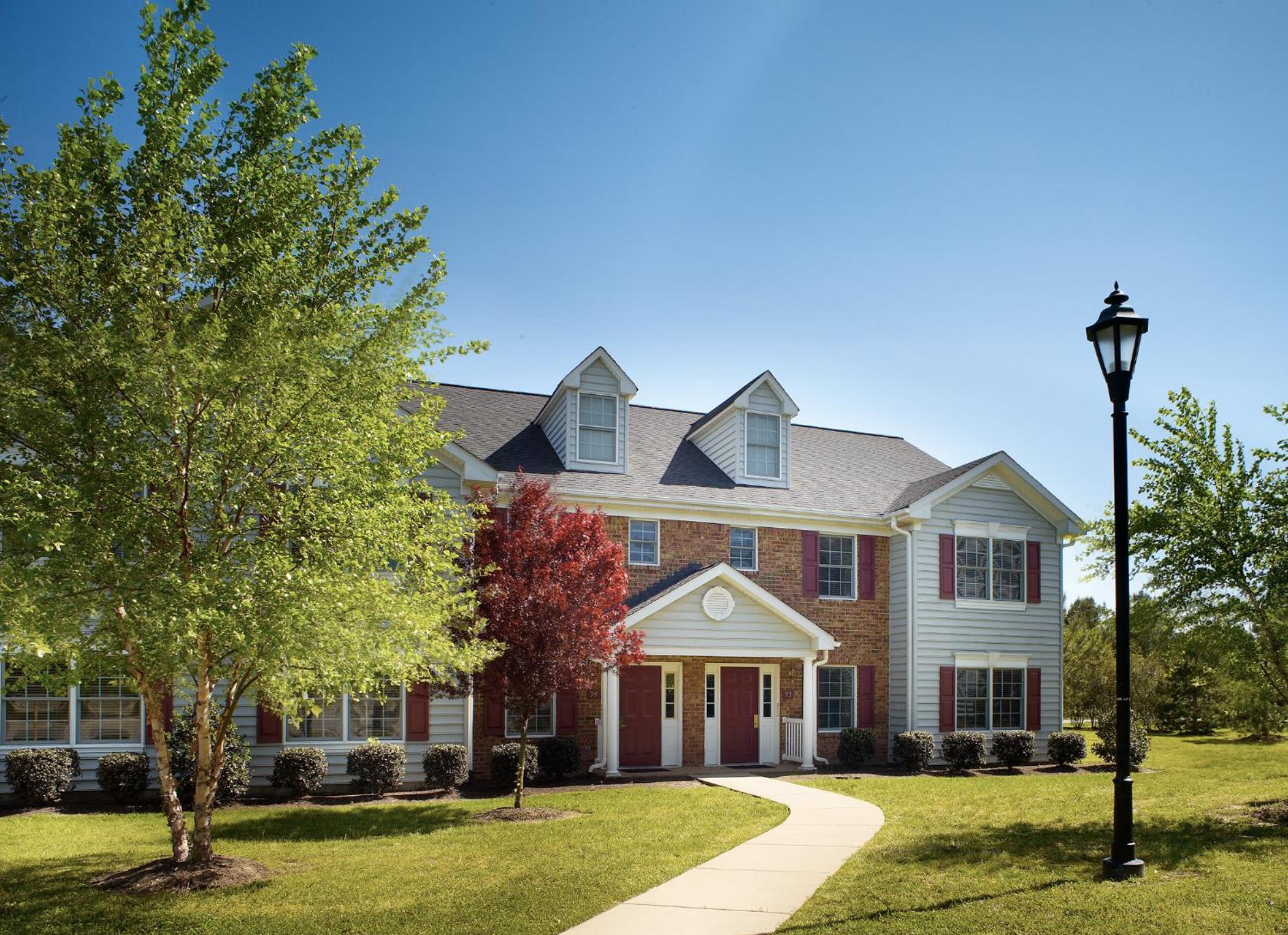 Hotel Vacation Village at Williamsburg - Image 1