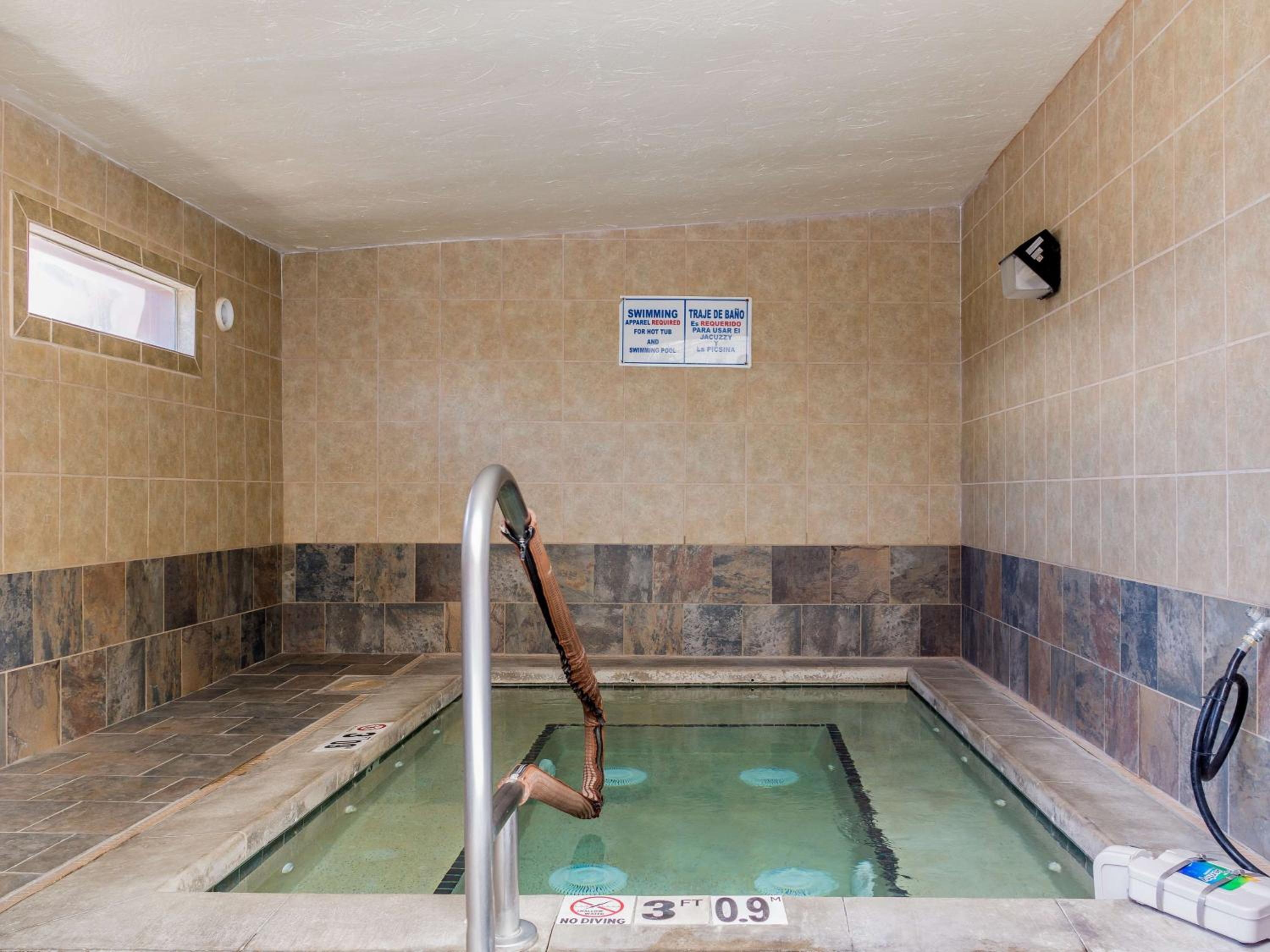 Alamosa Vacations - Best Western Alamosa Inn - Property Image 3