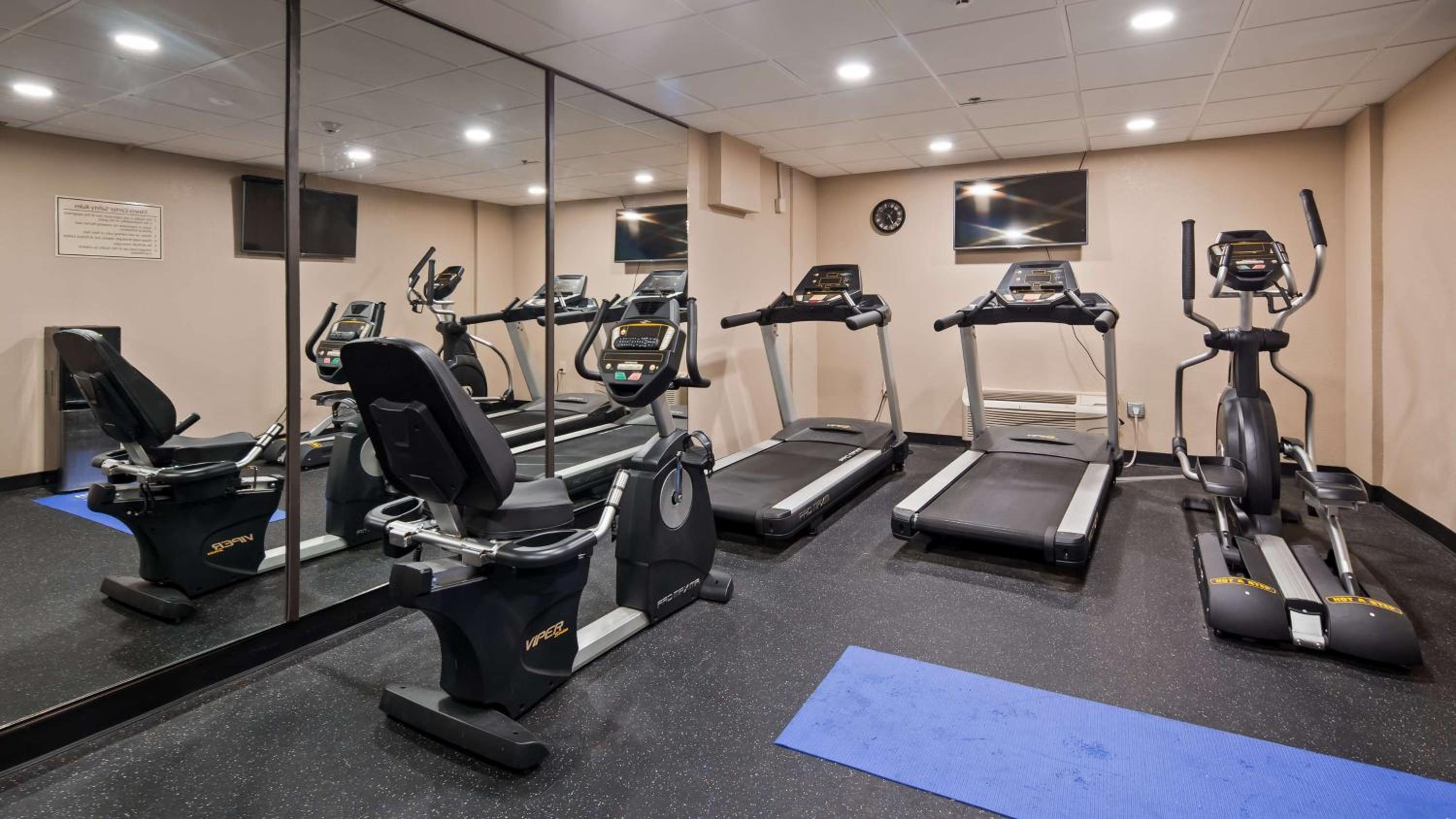 Best Western Plus Sunrise Inn - Property Image 7
