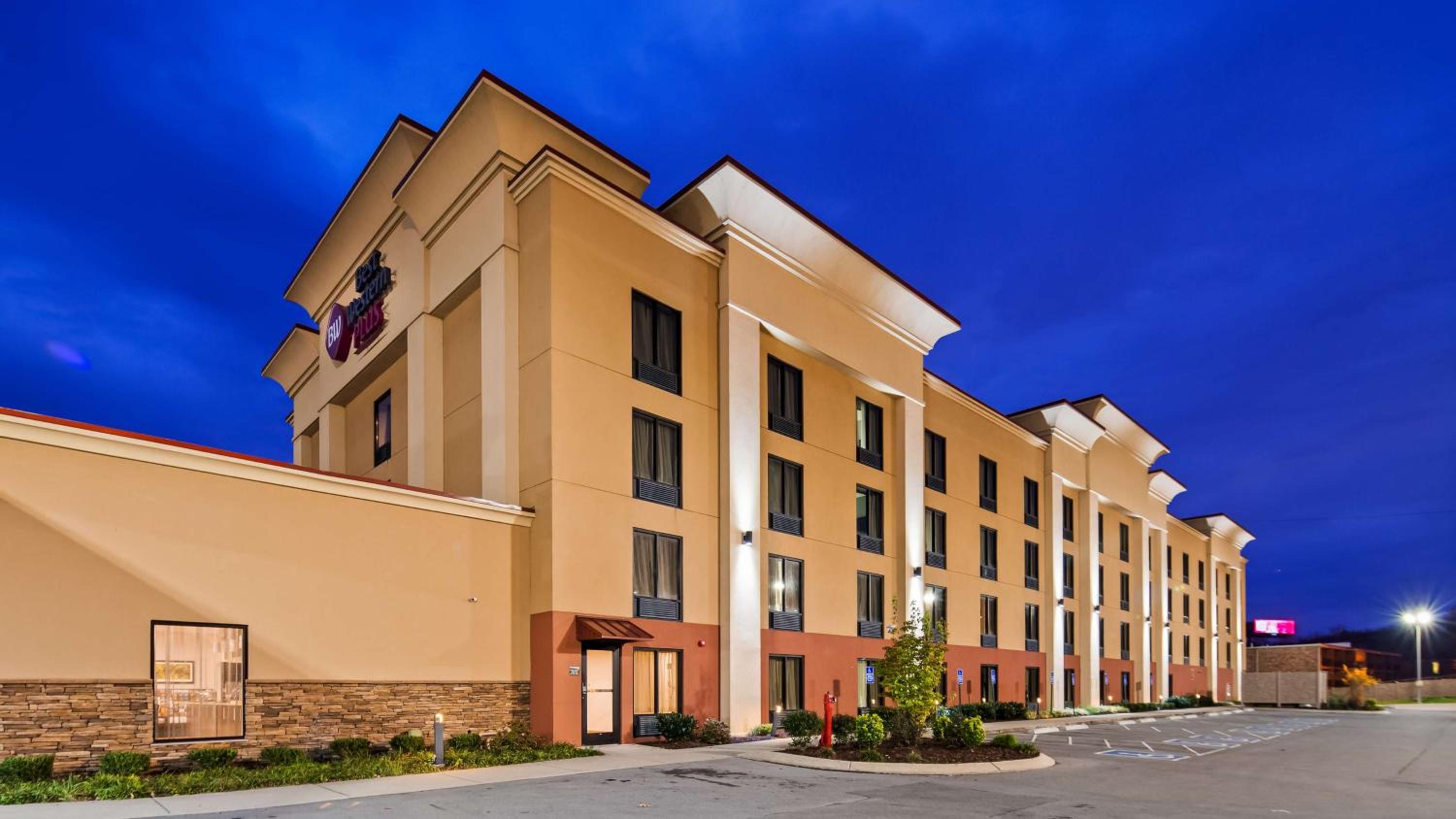 Best Western Plus Sunrise Inn - Property Image 6