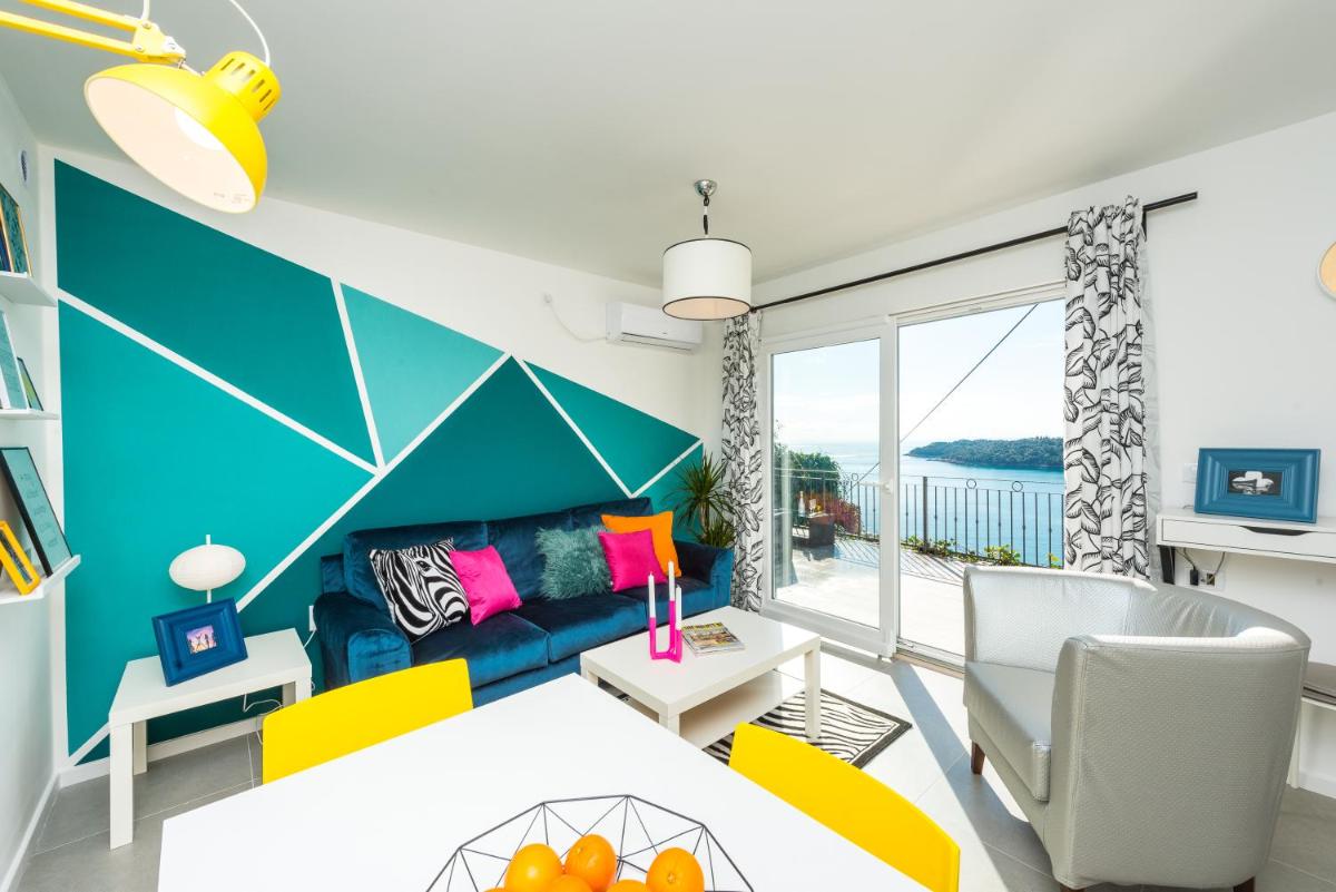 Sunshine Apartment with Hot Tub