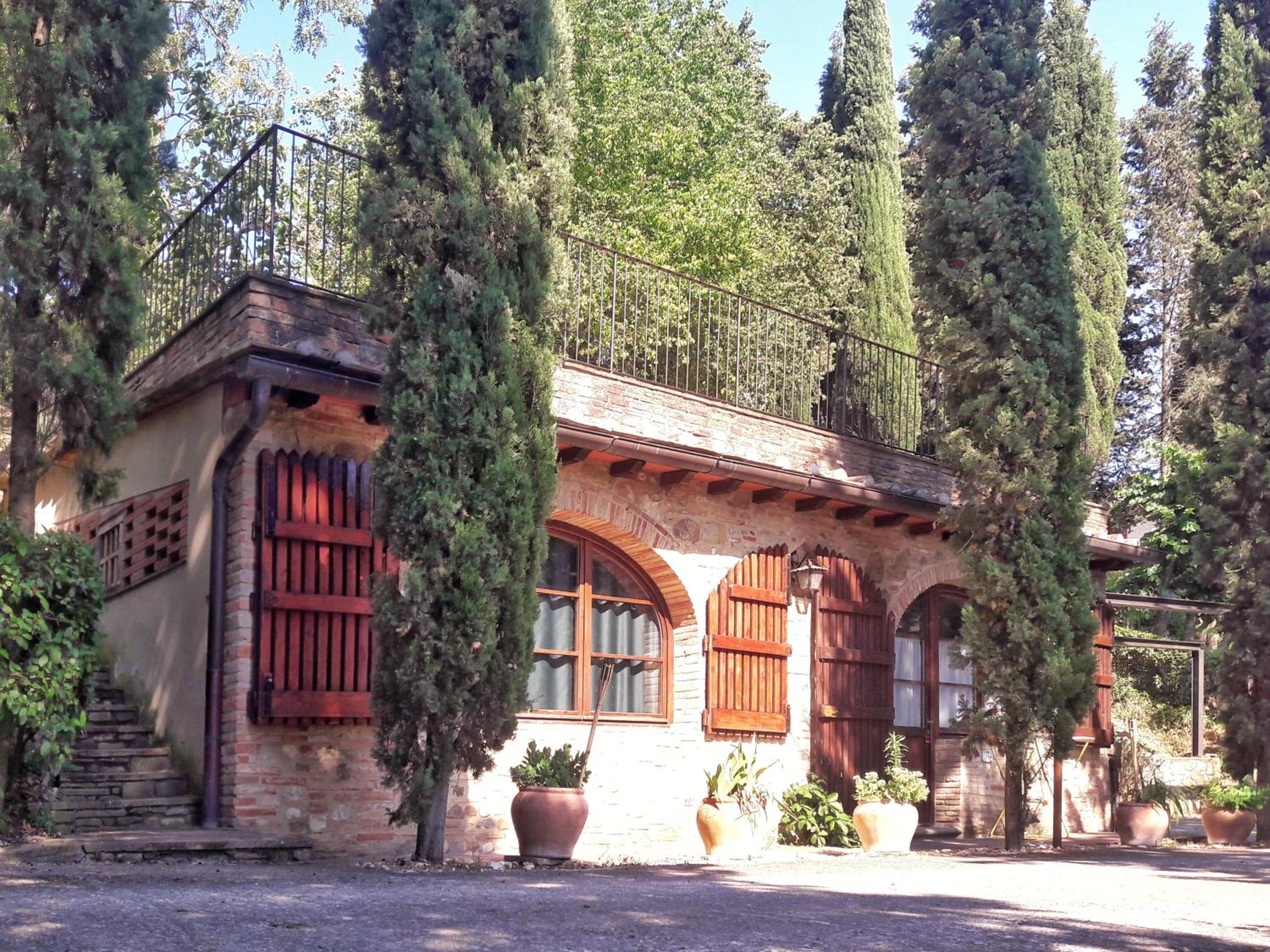 Podere Mezzastrada - Place of Charme
