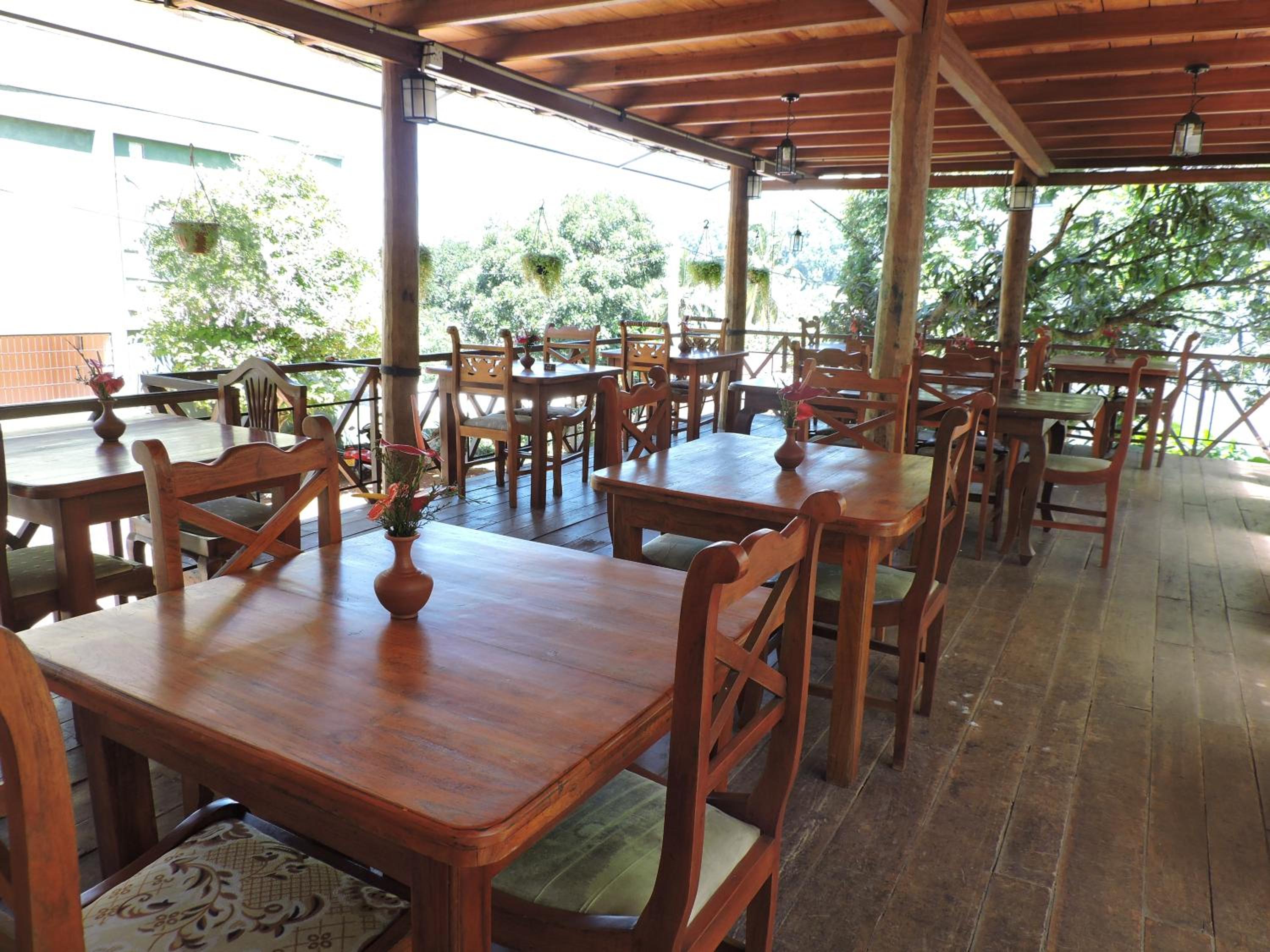 Hotel Mango Garden
