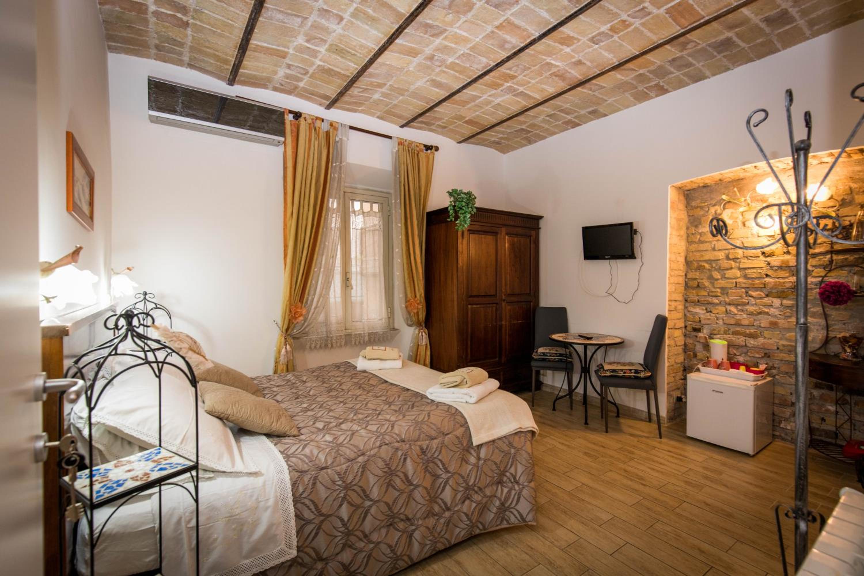 All'Ombra Del Cupolone Guest House