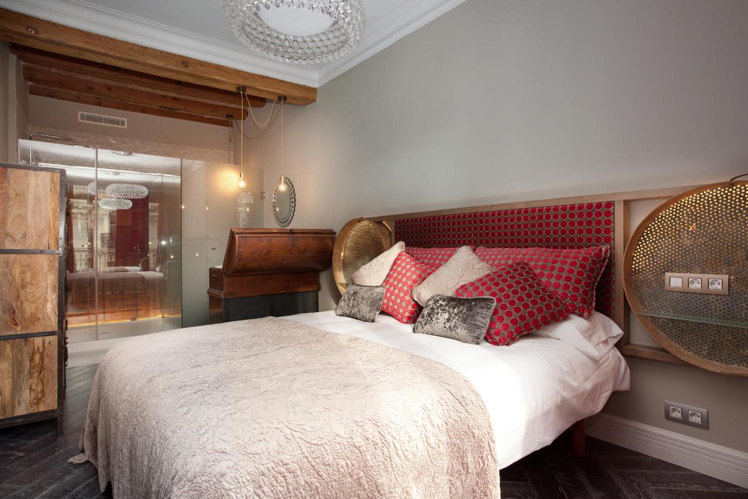 Trafalgar Luxury