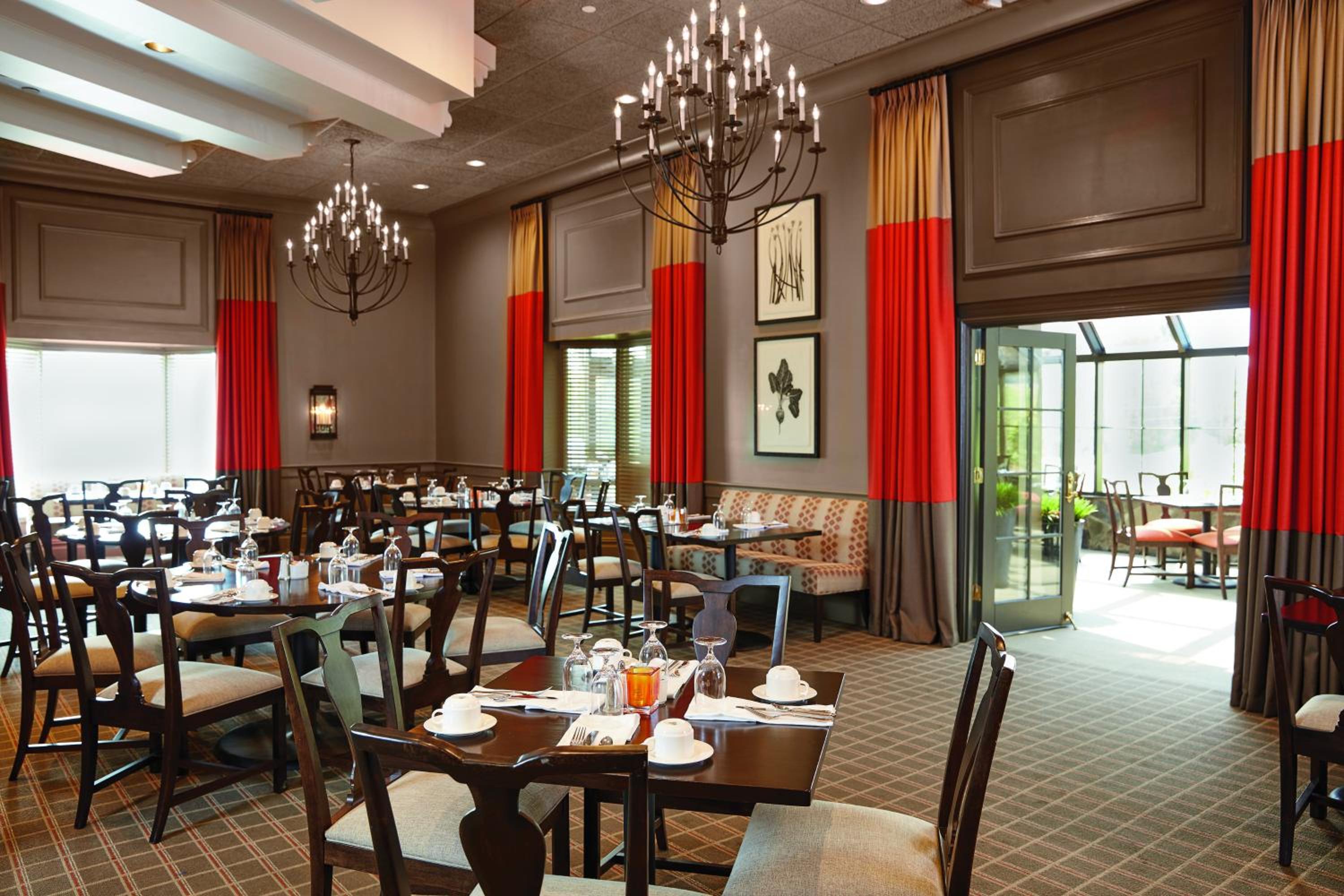 Danbury Vacations - Ethan Allen Hotel - Property Image 21