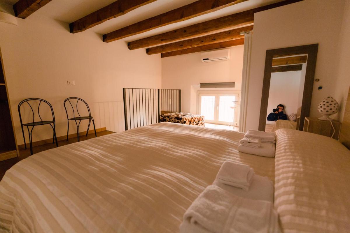 Historical and Luxury Apartment photo 4