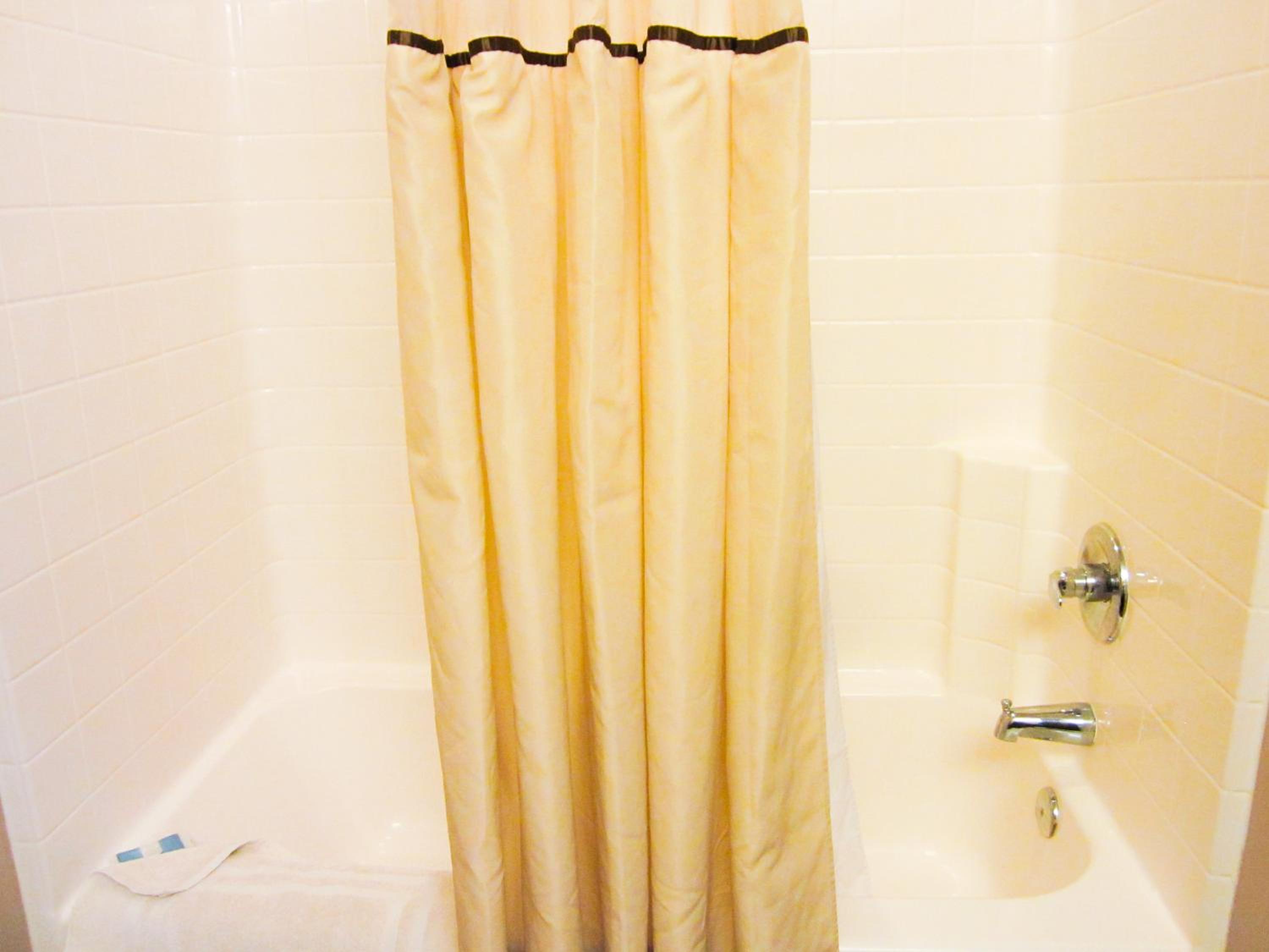 Bell's Extended Stay and Suites view 2