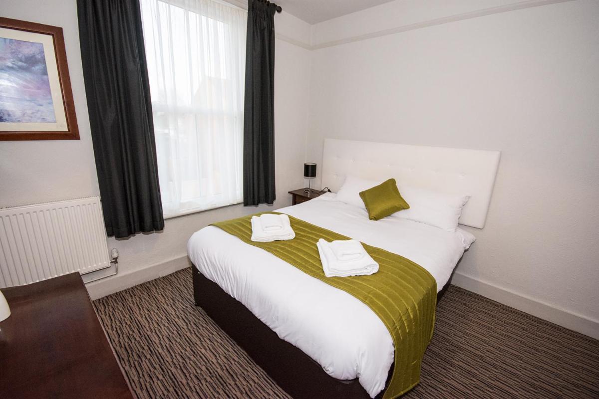 Fryatt Hotel & Bar