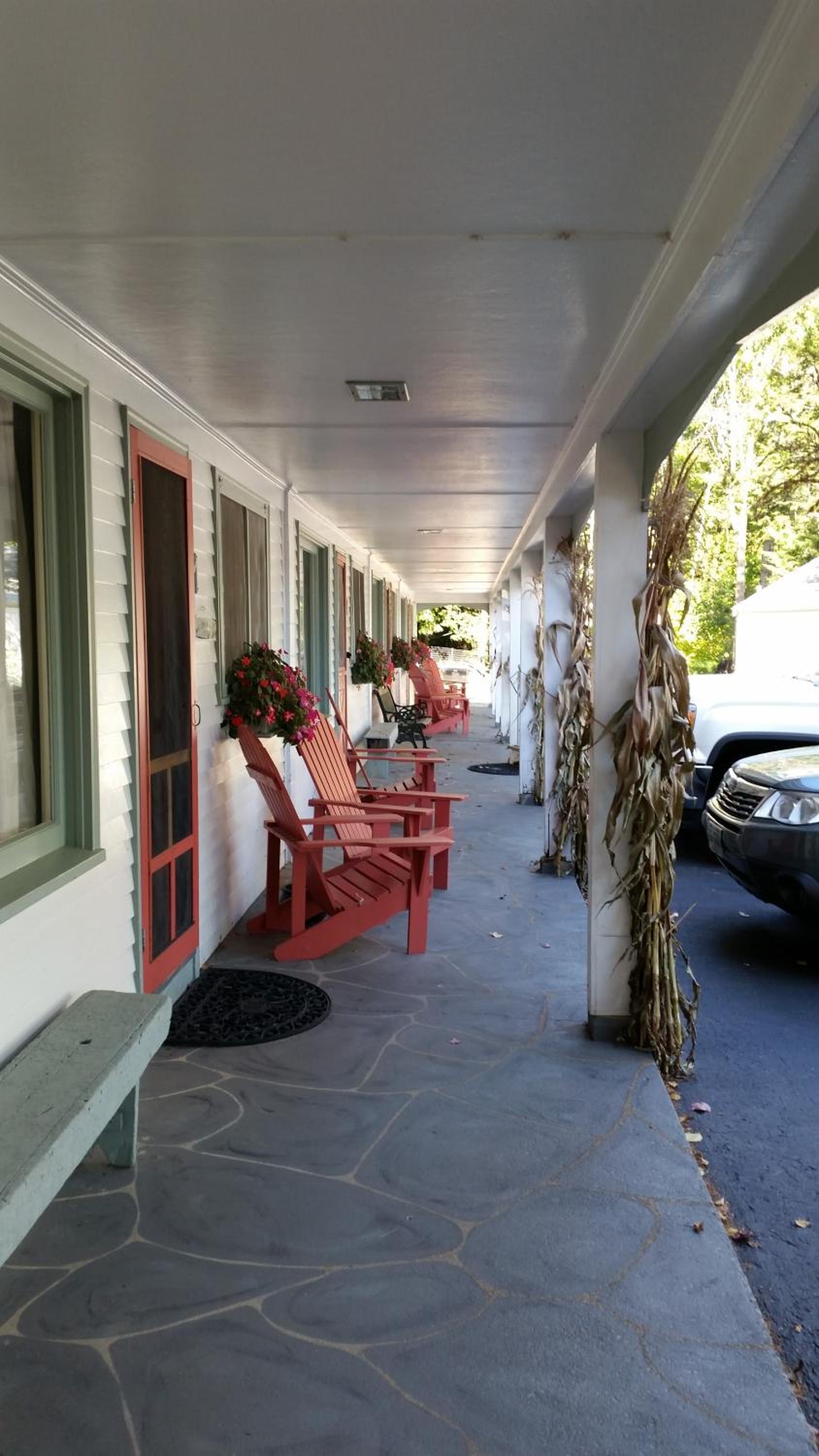 Cottage Place on Squam Lake - Suites view 2