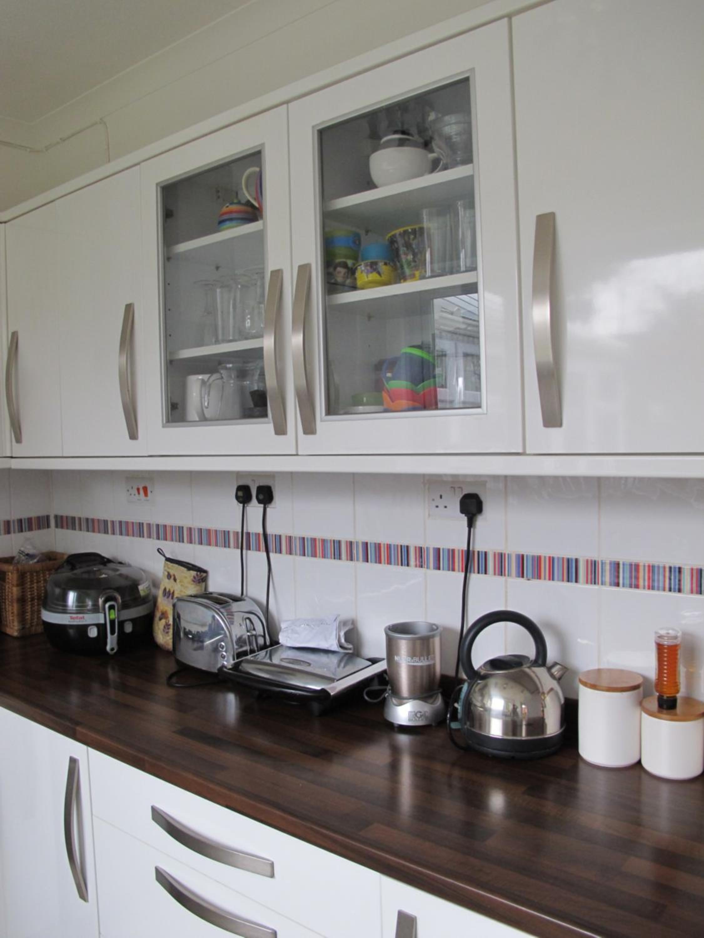 Westmorland - 4 Bedroom House - FREE Parking for up to 7 Cars - Walking distance to QMC and University - Ideal for Contractors and Large Groups