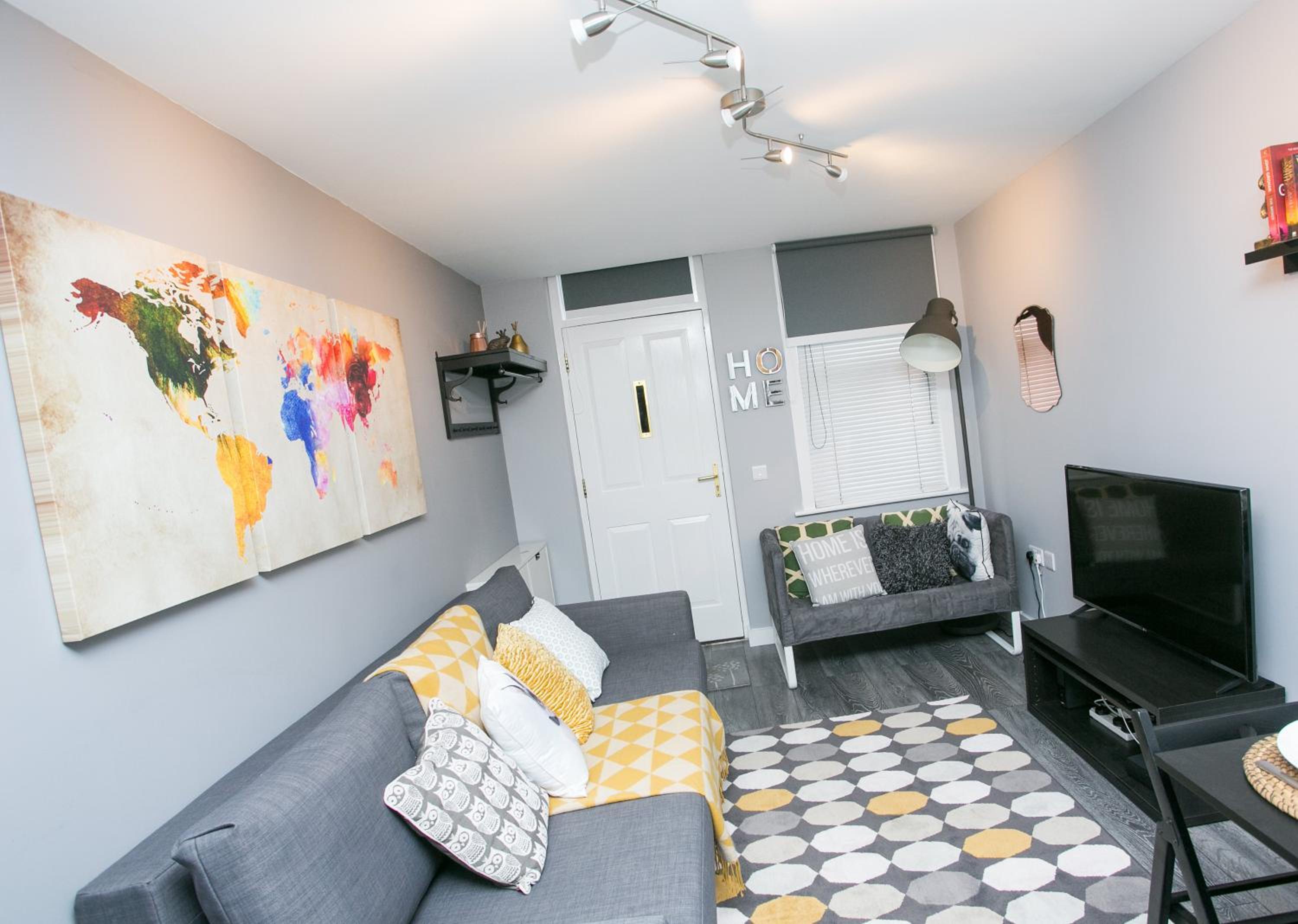 Malone Place Apartment