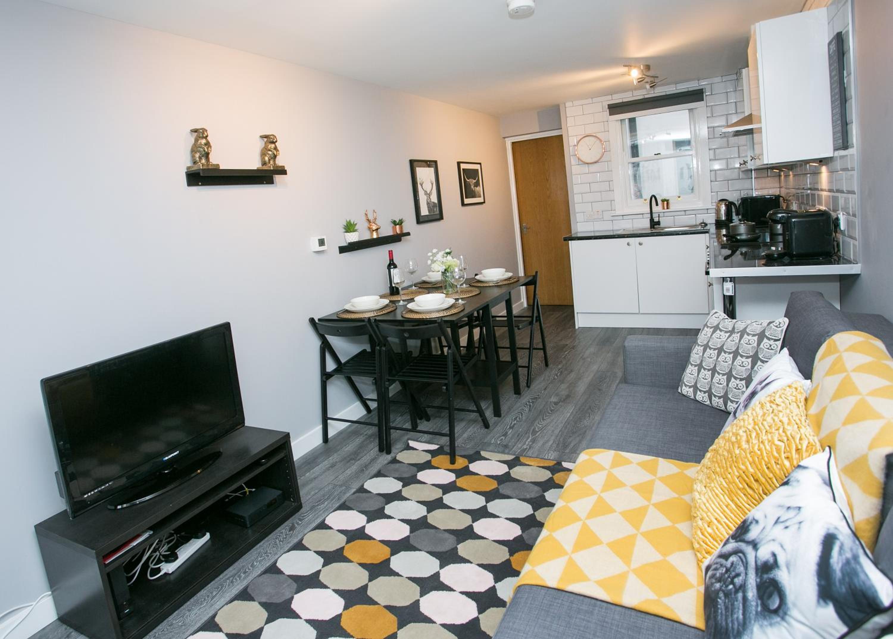 Malone Place Apartment