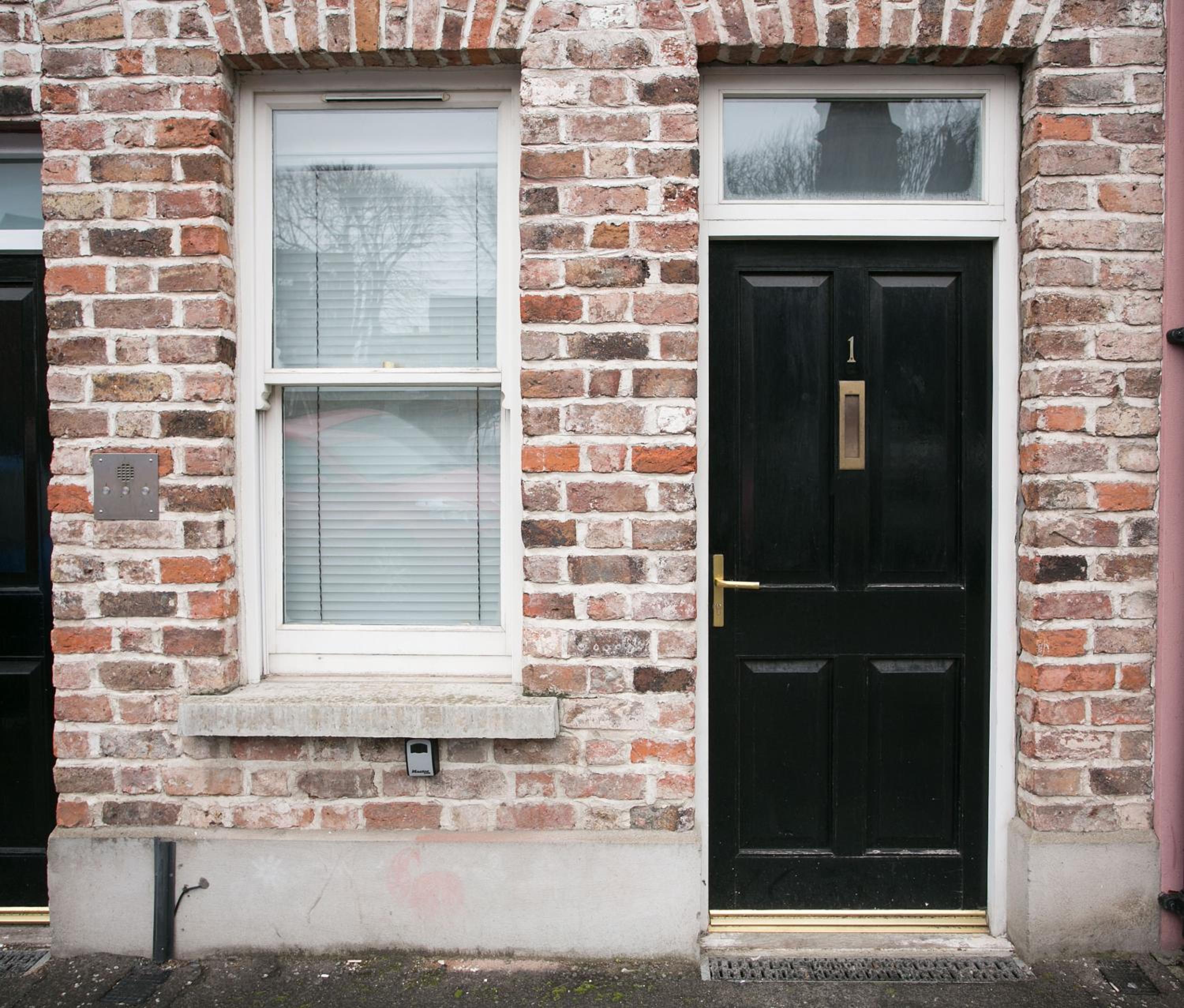 Malone Place Apartment