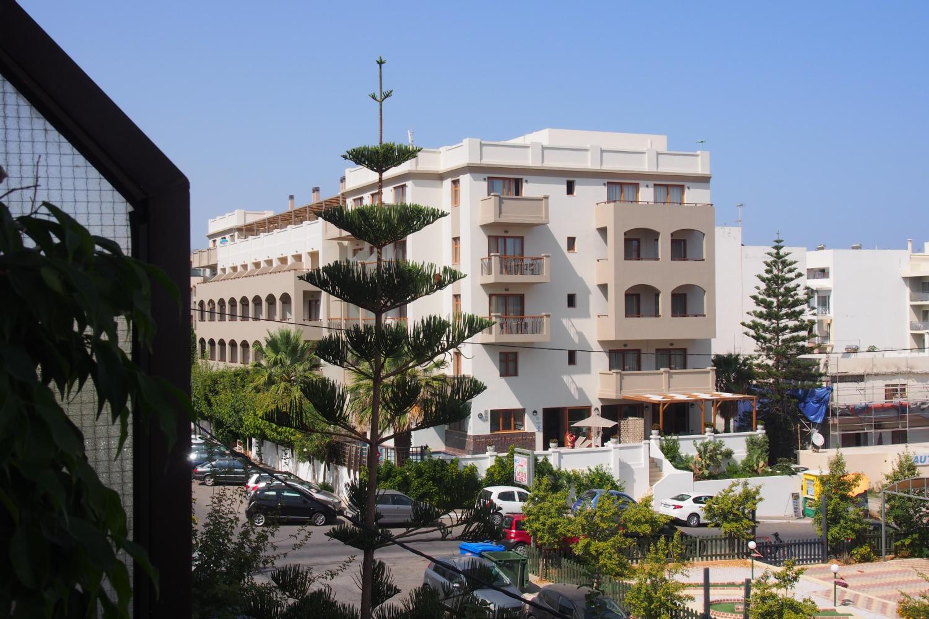 Hotel Coastal D - Image 1