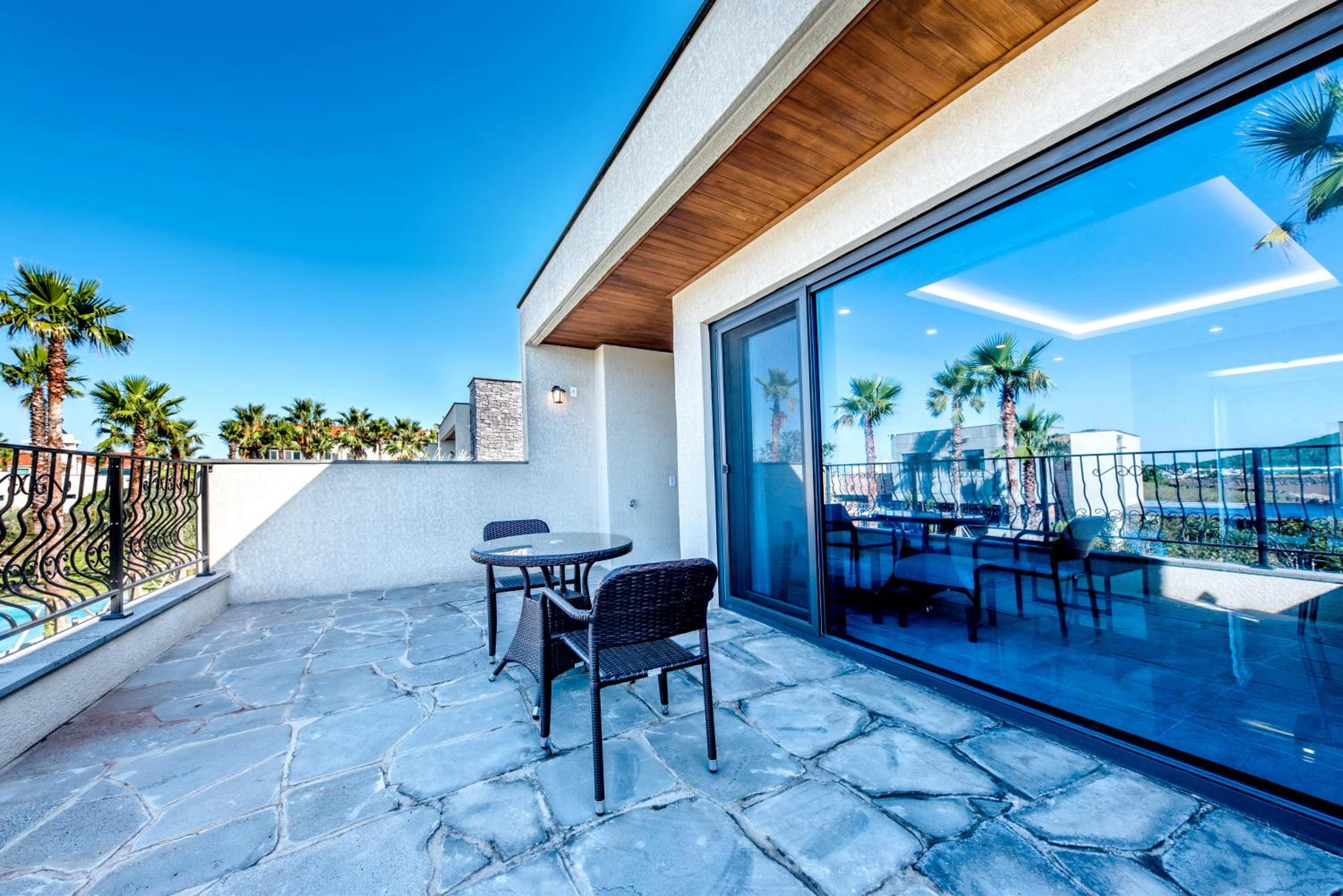 Jeju Vacations - Arts SpaPoolvilla - Property Image 4